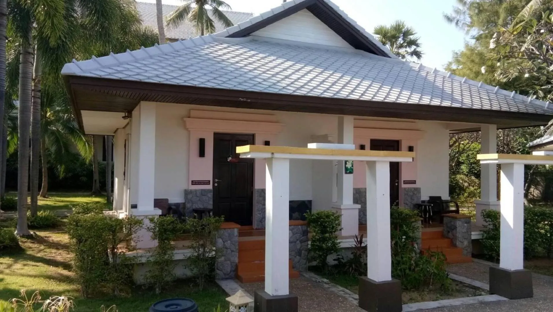 Property building in Golden Pine Beach Resort