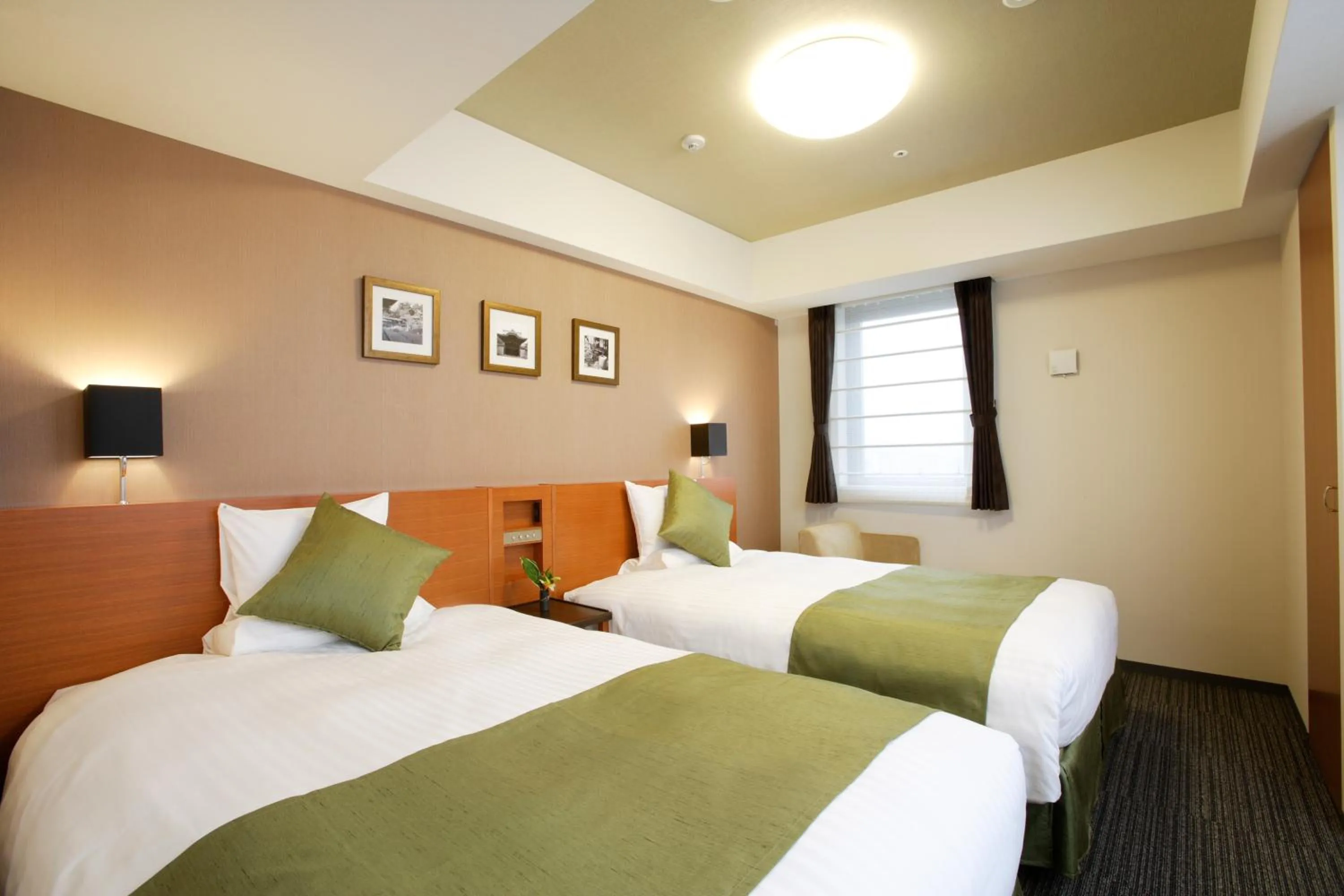 Bed in HOTEL MYSTAYS Kyoto Shijo