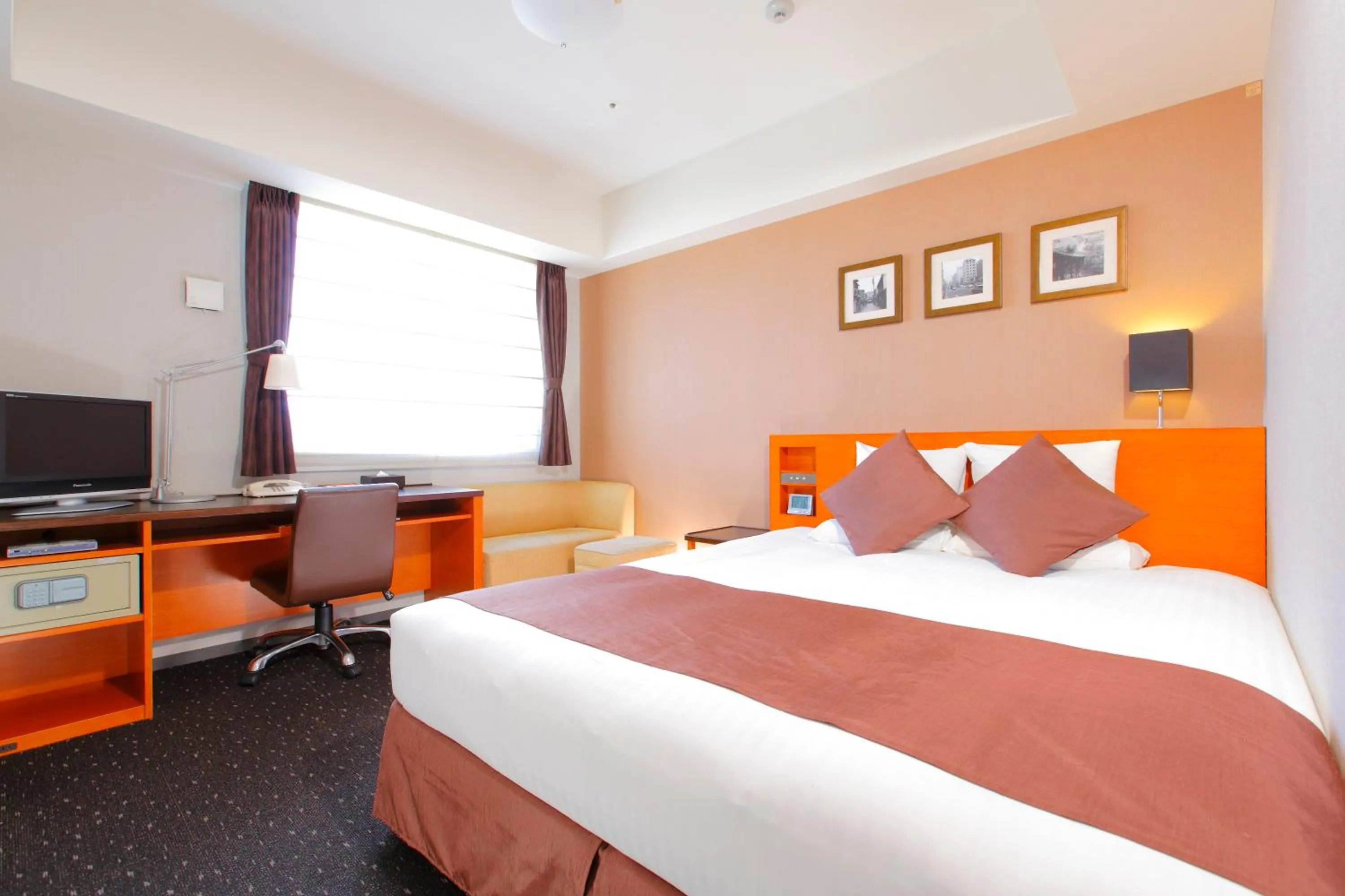 Spring, Bed in HOTEL MYSTAYS Kyoto Shijo