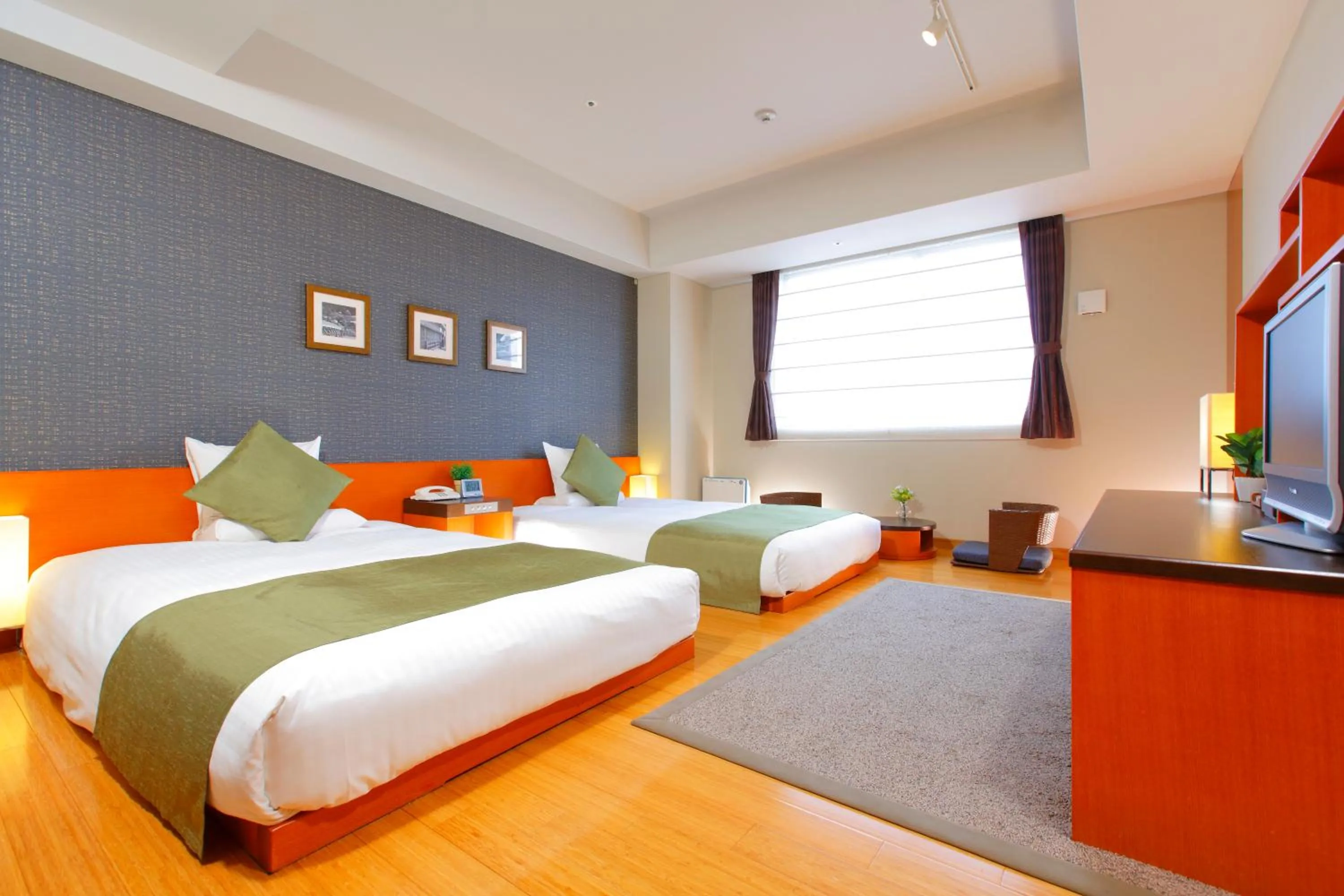 Spring, Bed in HOTEL MYSTAYS Kyoto Shijo