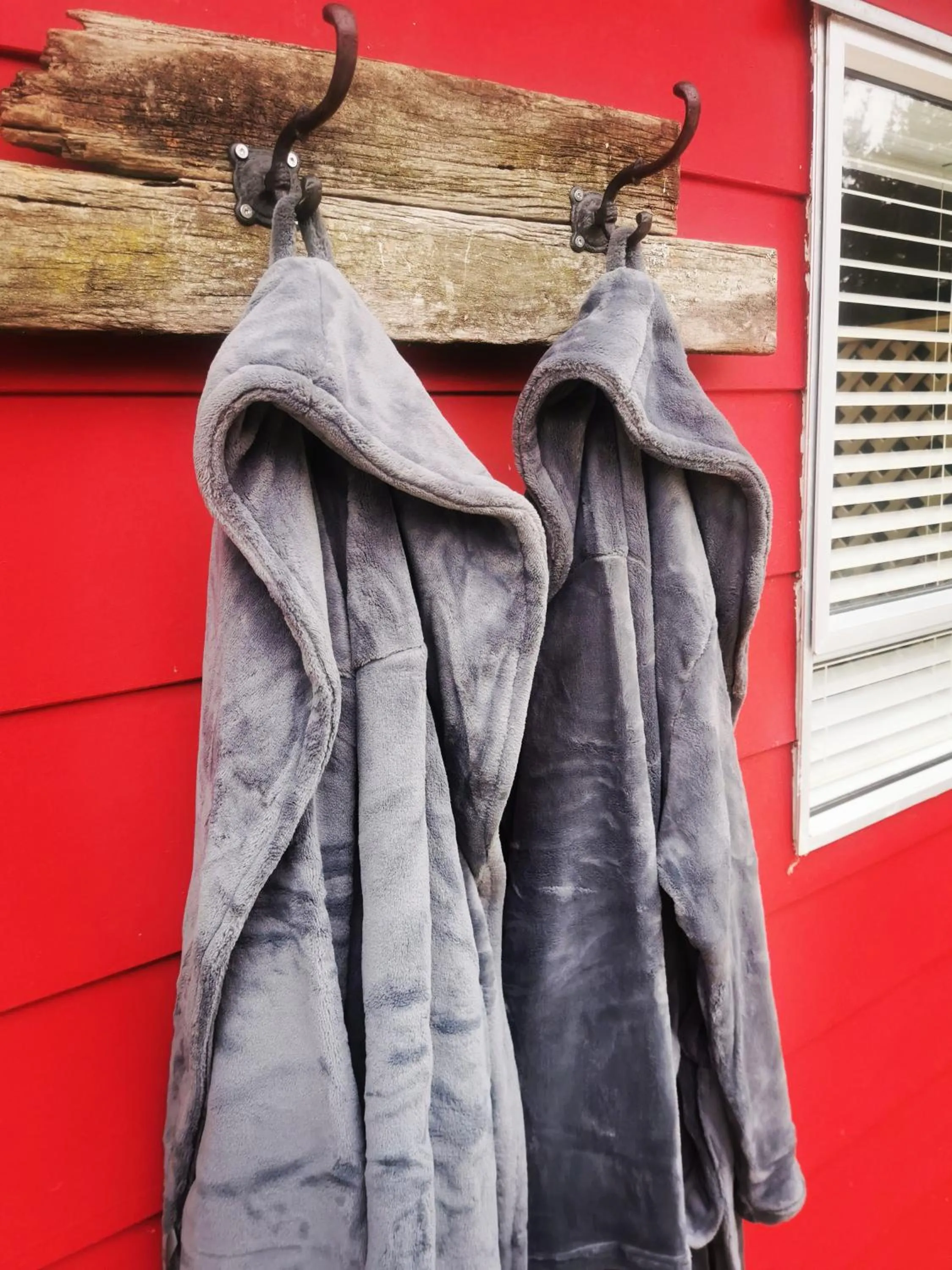 Open Air Bath in Little Red School House