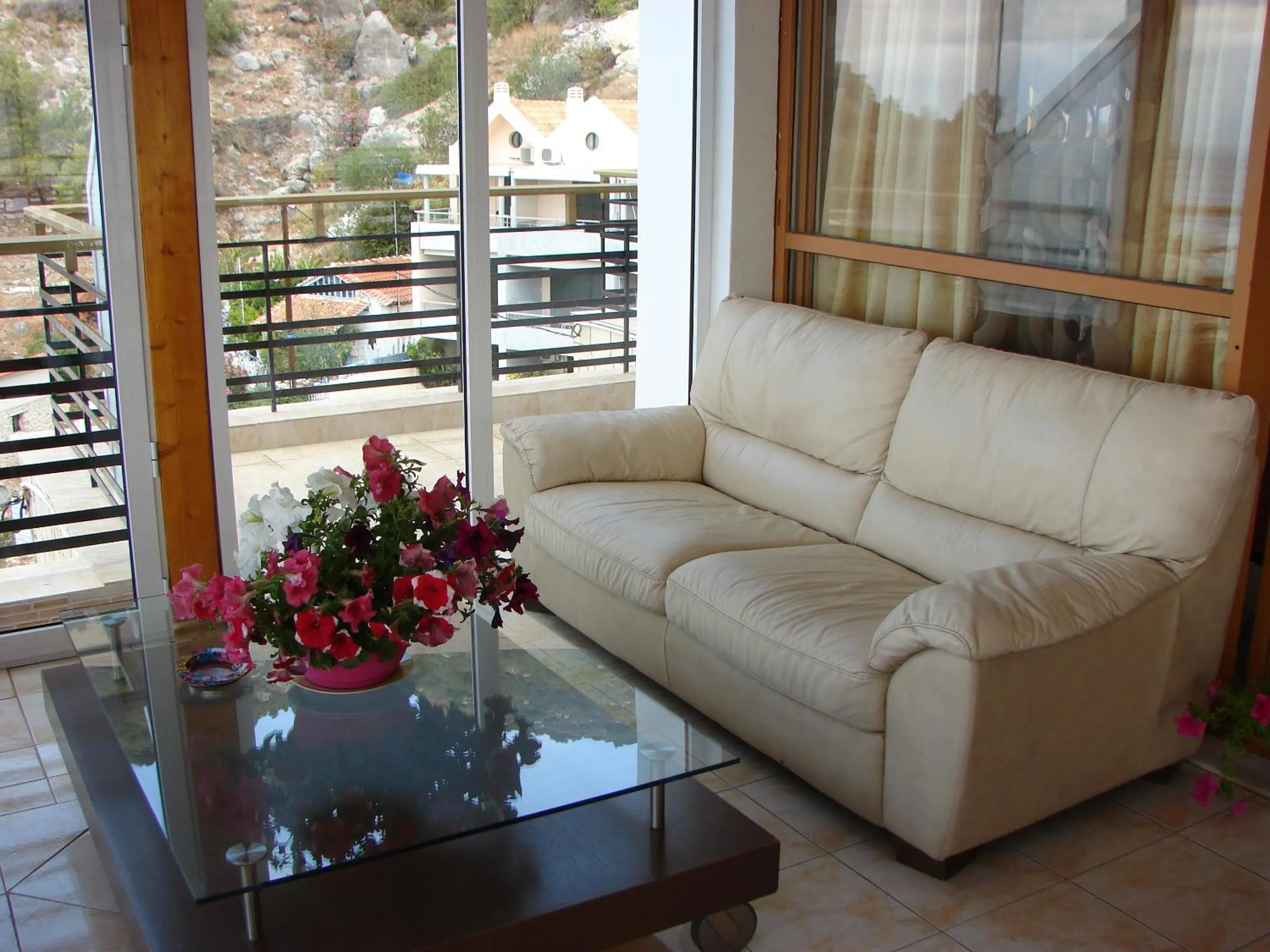 Balcony/Terrace in Petit Palais Hotel