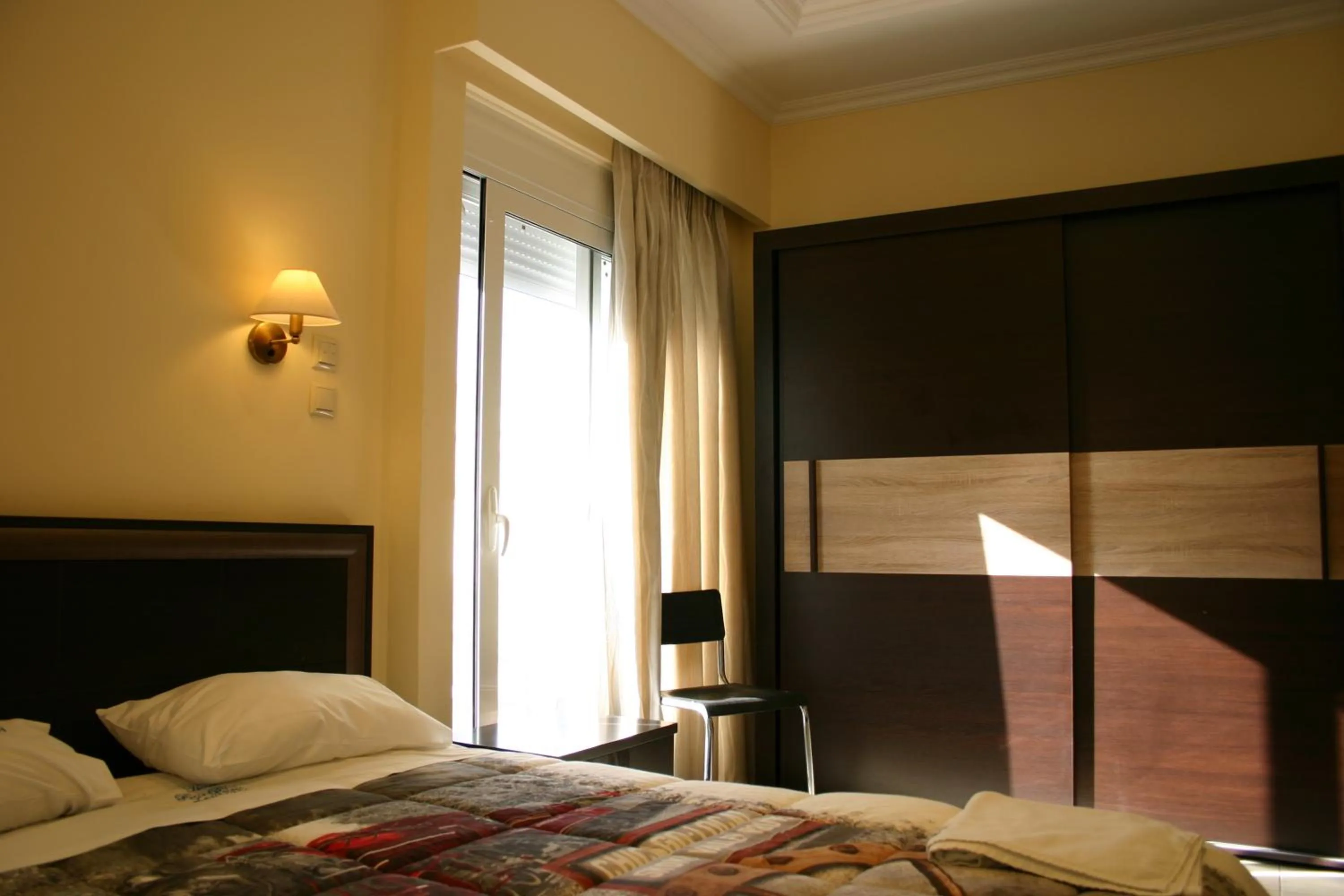 Day, Bed in Petit Palais Hotel