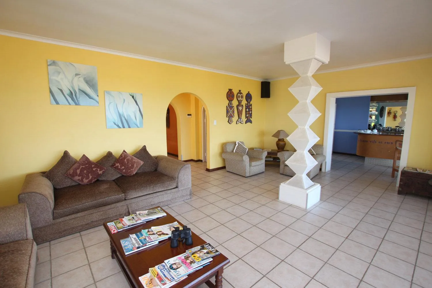 Living room in Wailana lodge