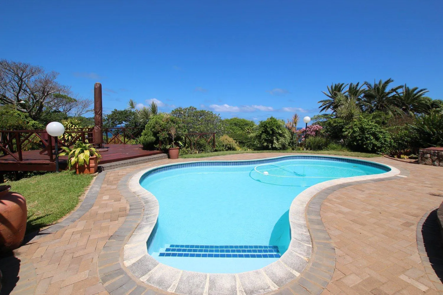 Property building in Wailana lodge