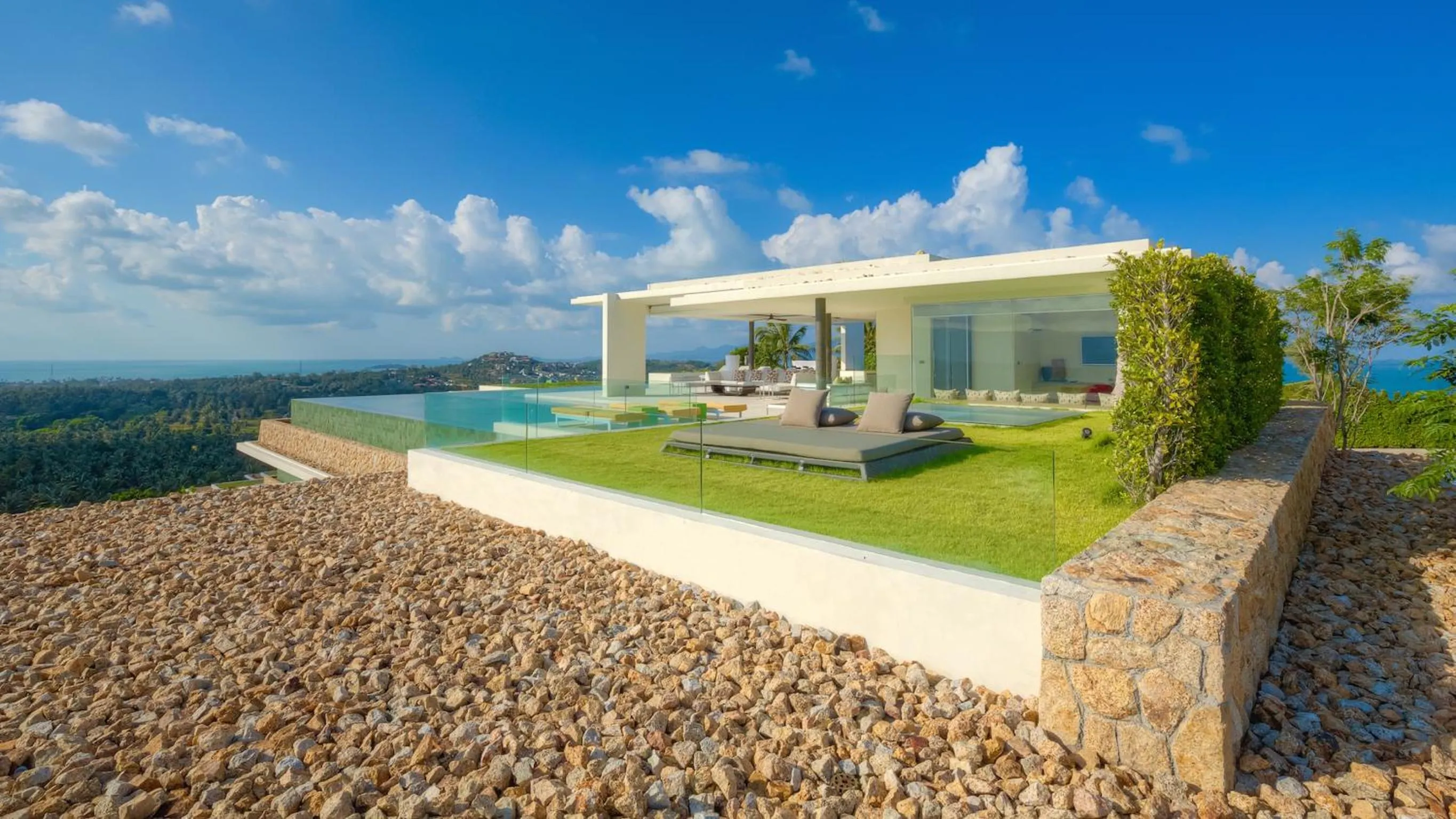 Facade/entrance in Villa Anavaya