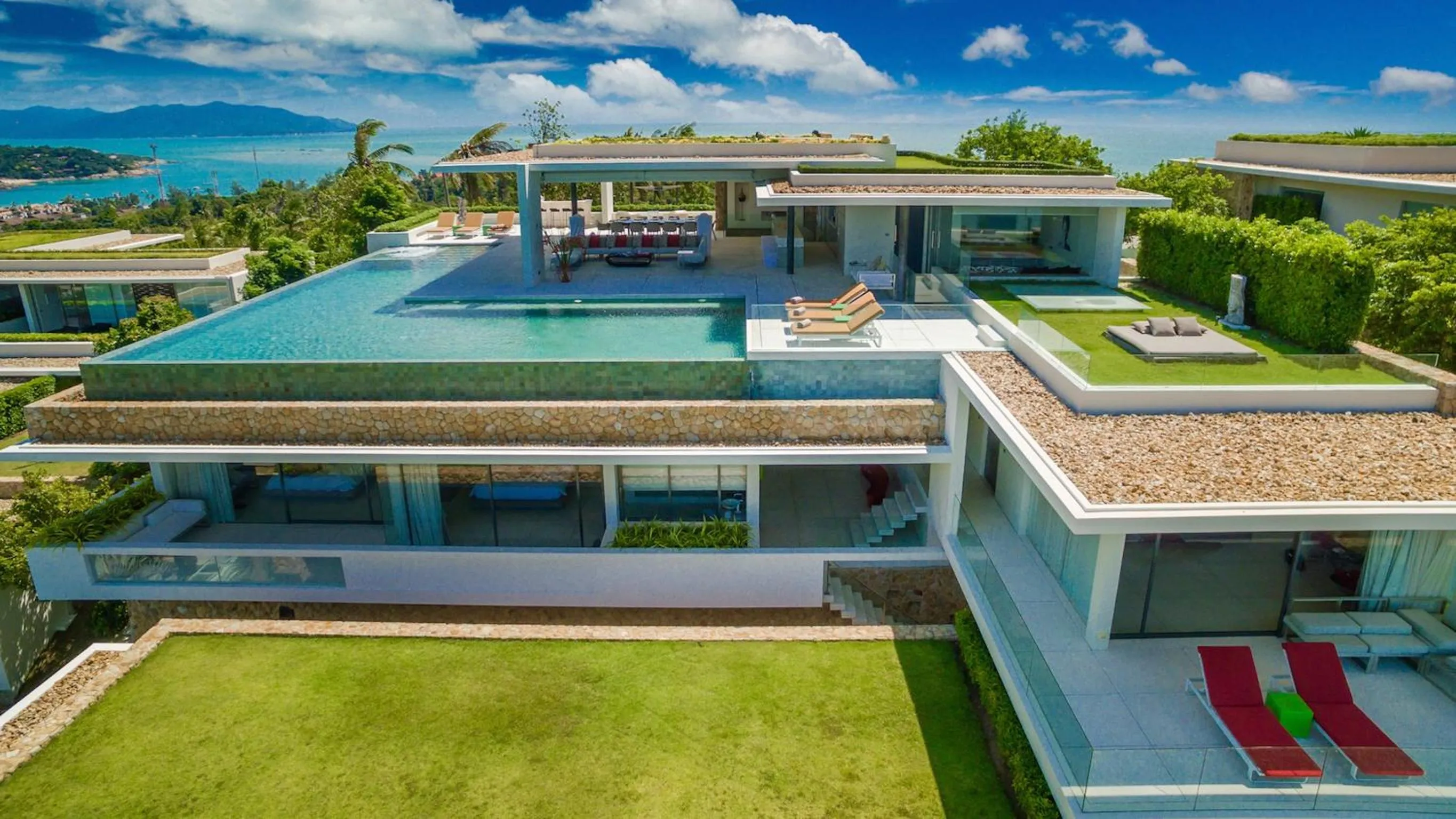 Facade/entrance in Villa Anavaya