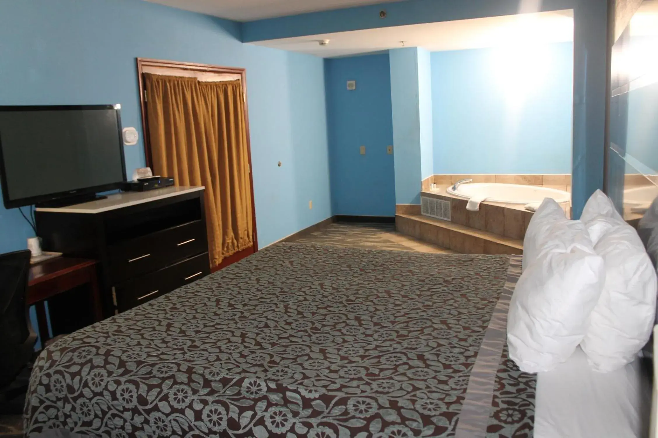 King Studio Suite - Non-Smoking in Days Inn by Wyndham Budd Lake King Studio Suite - Non-Smoking in Days Inn by Wyndham Budd Lake