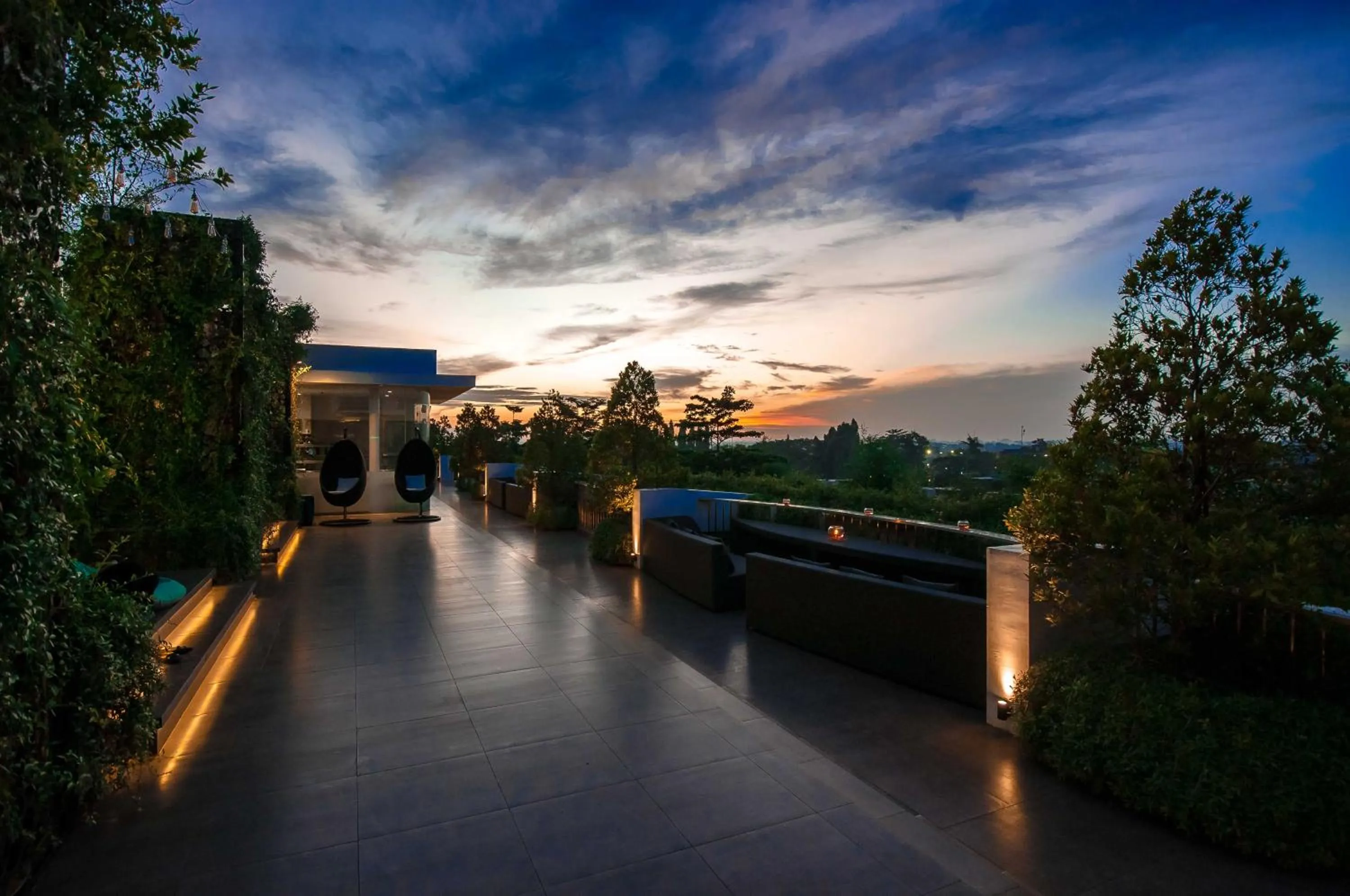 Evening entertainment in FM7 Resort Hotel - Jakarta Airport