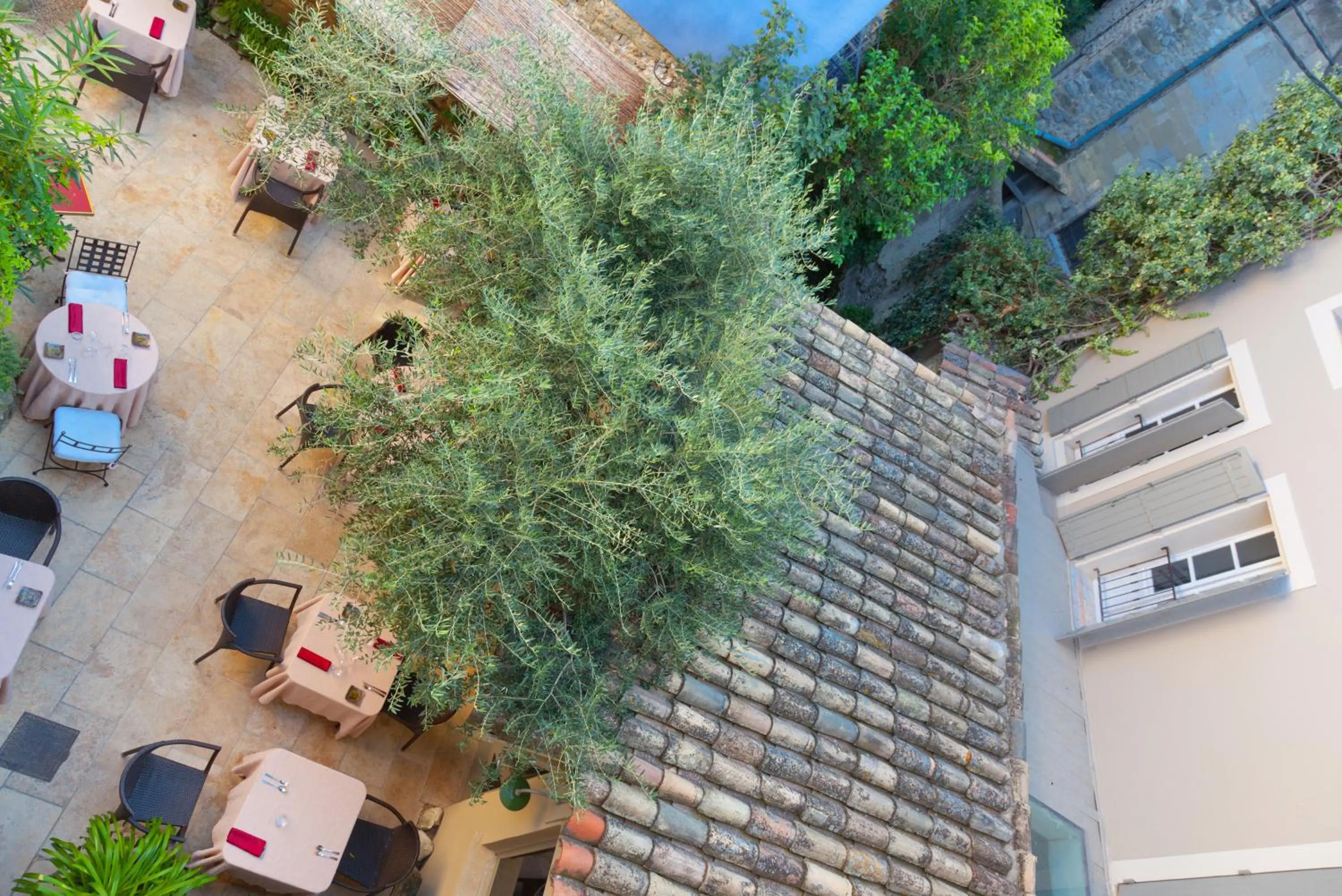 Restaurant/places to eat in La Prévôté - Luxury Chambres d'hôtes & Gastronomic Restaurant