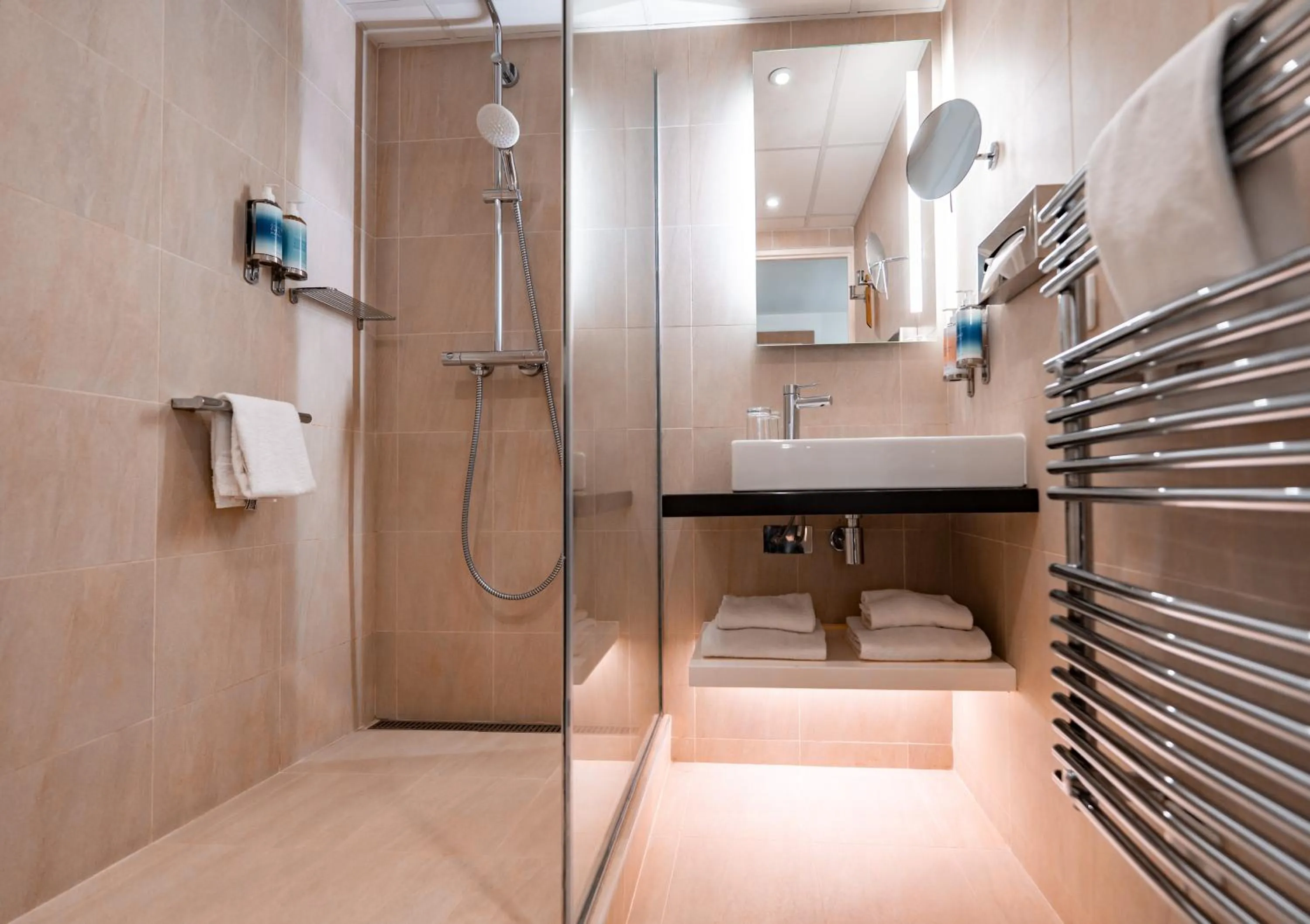 Shower in Thalazur Ouistreham - Hôtel & Spa