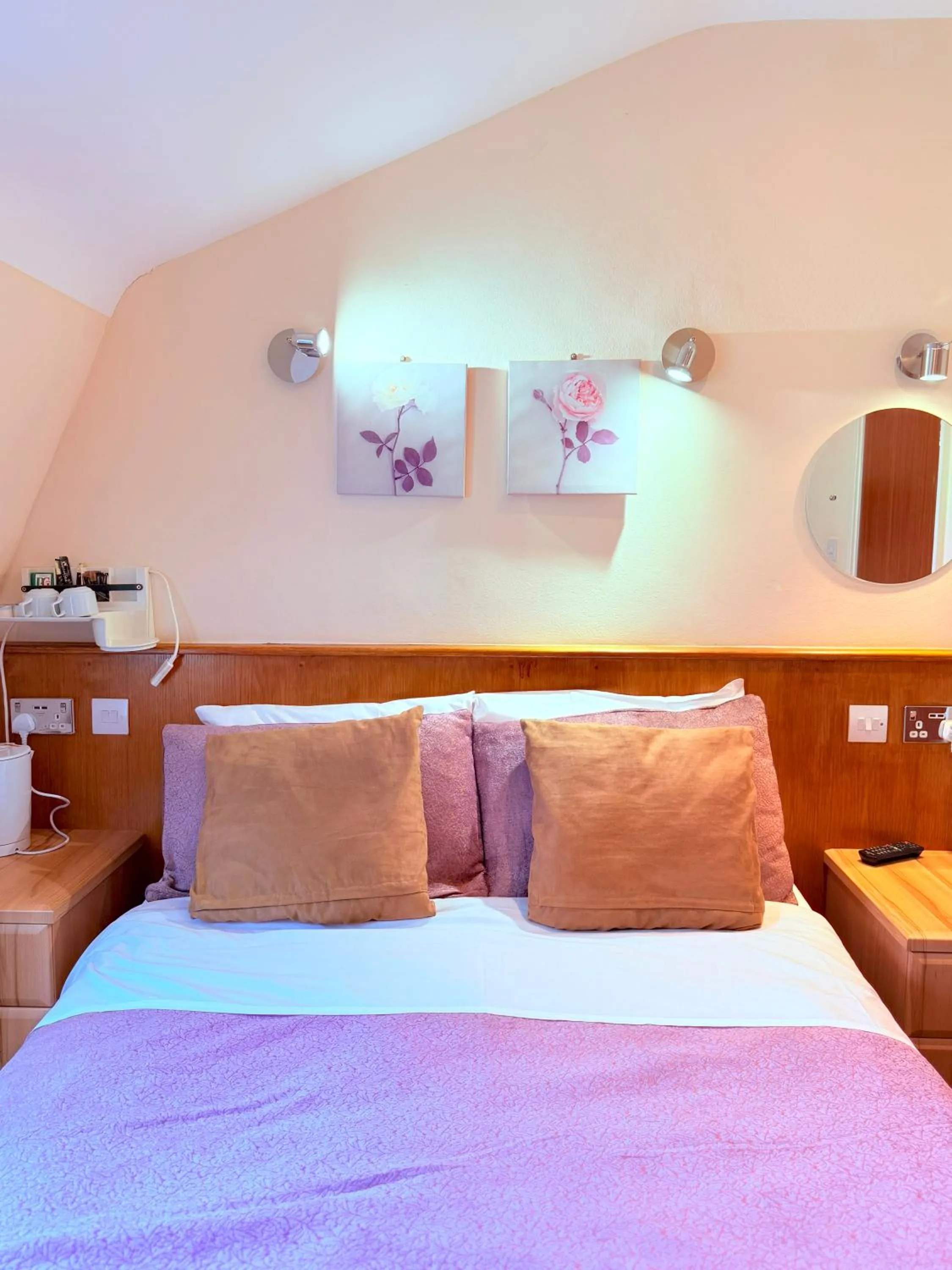 Bedroom, Bed in Albro House Hotel, London