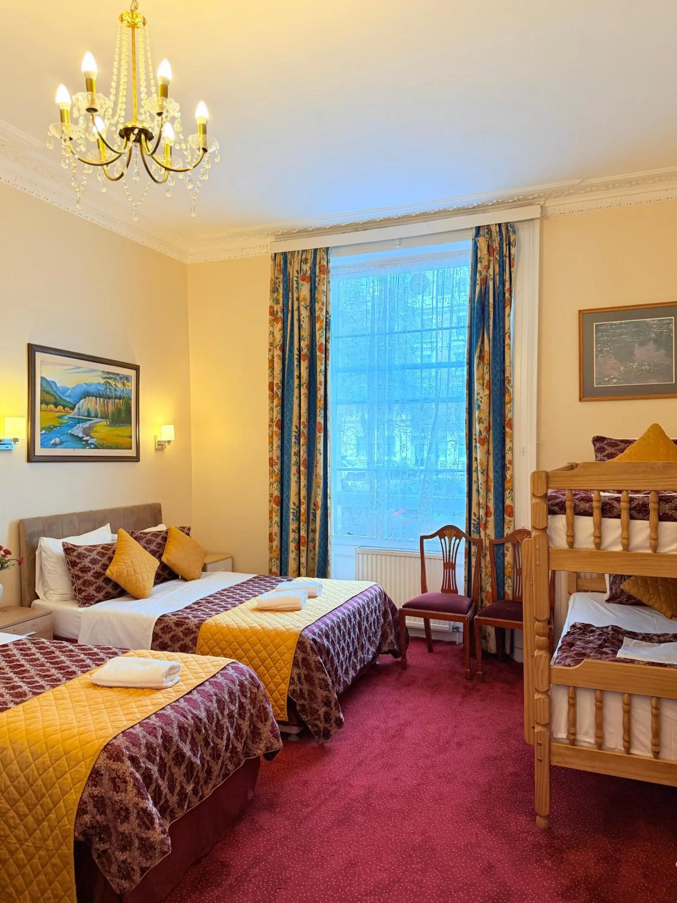 Bed in Albro House Hotel, London