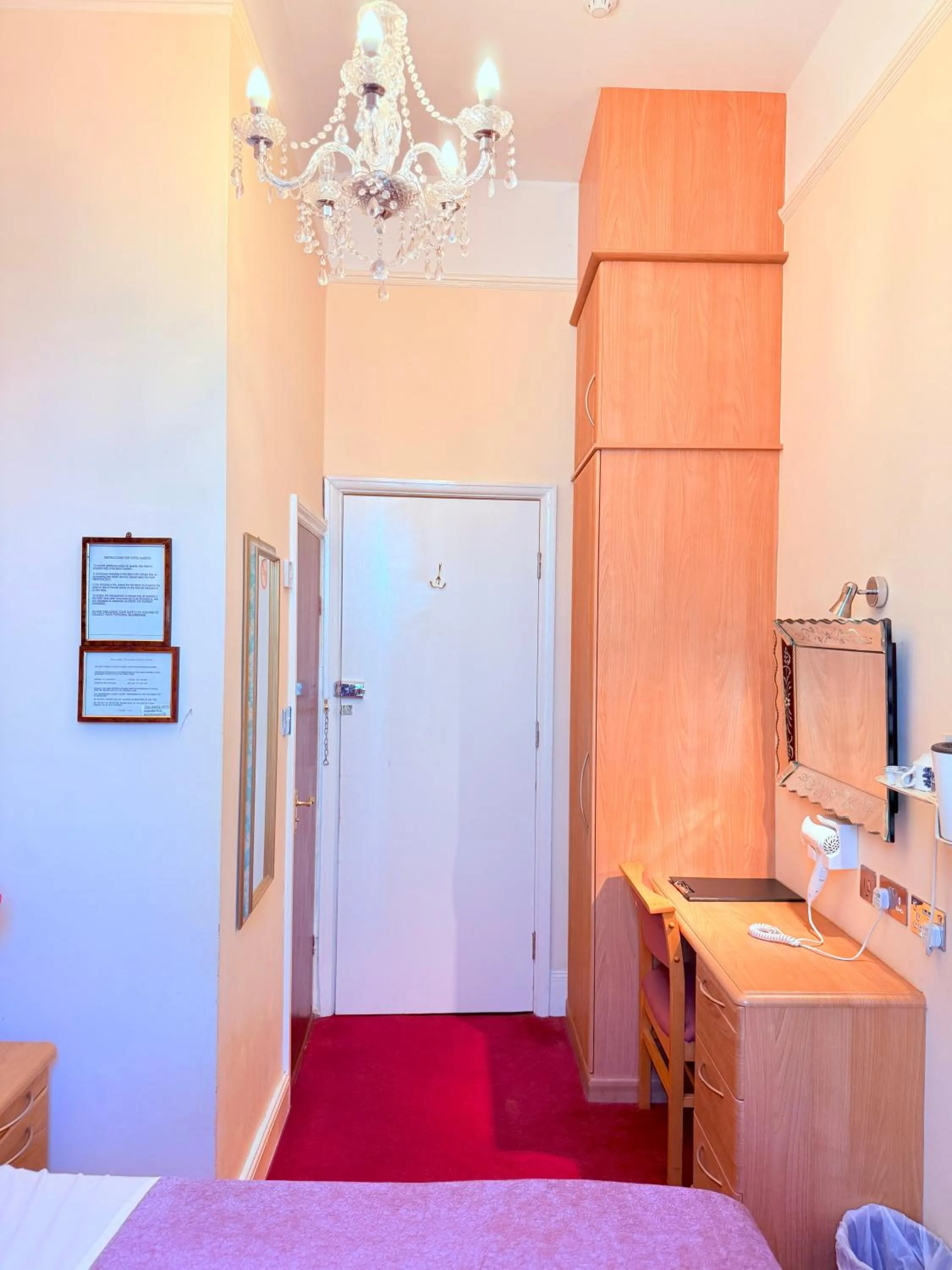 Bedroom, Bed in Albro House Hotel, London