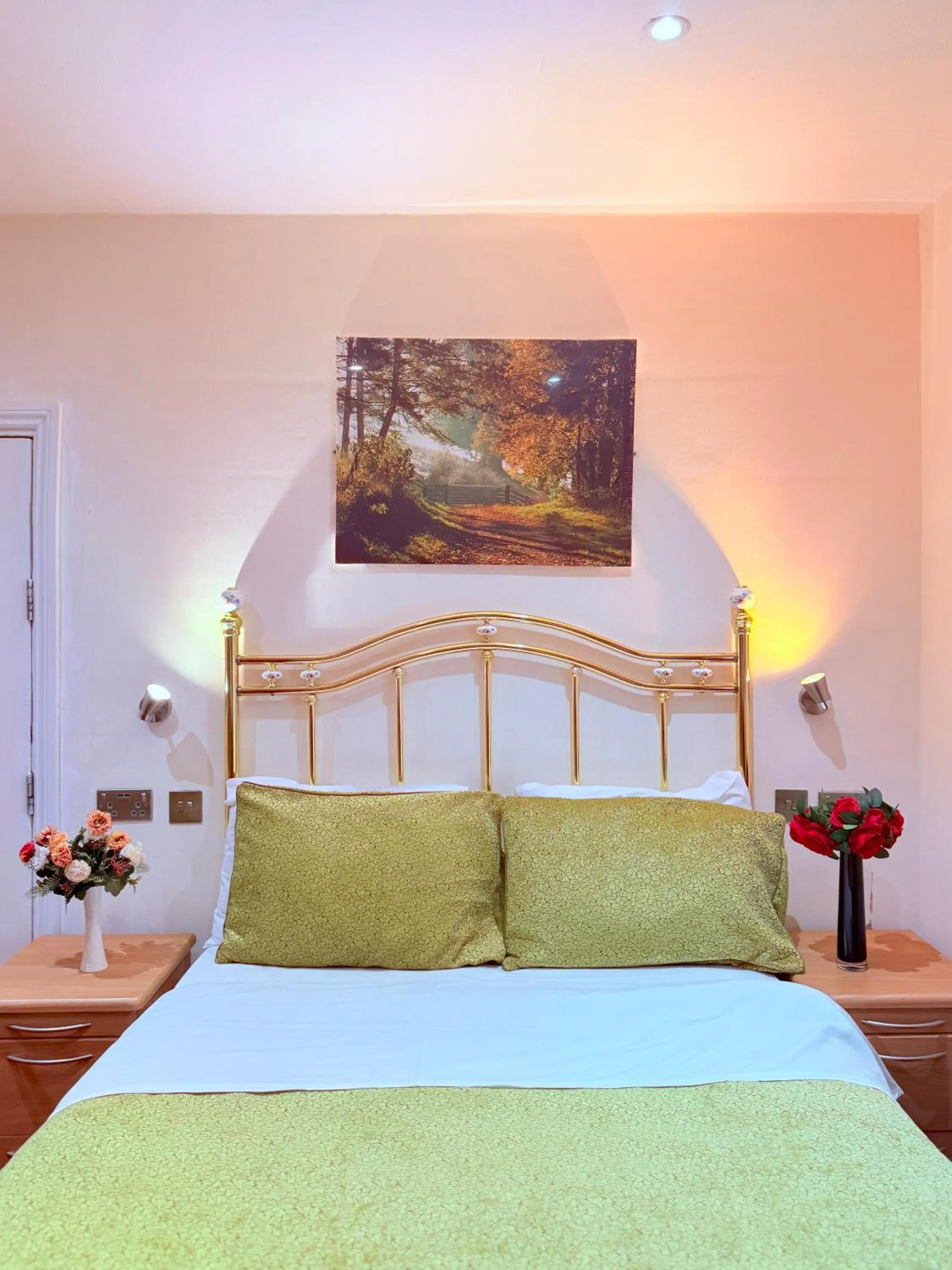 Bedroom, Bed in Albro House Hotel, London