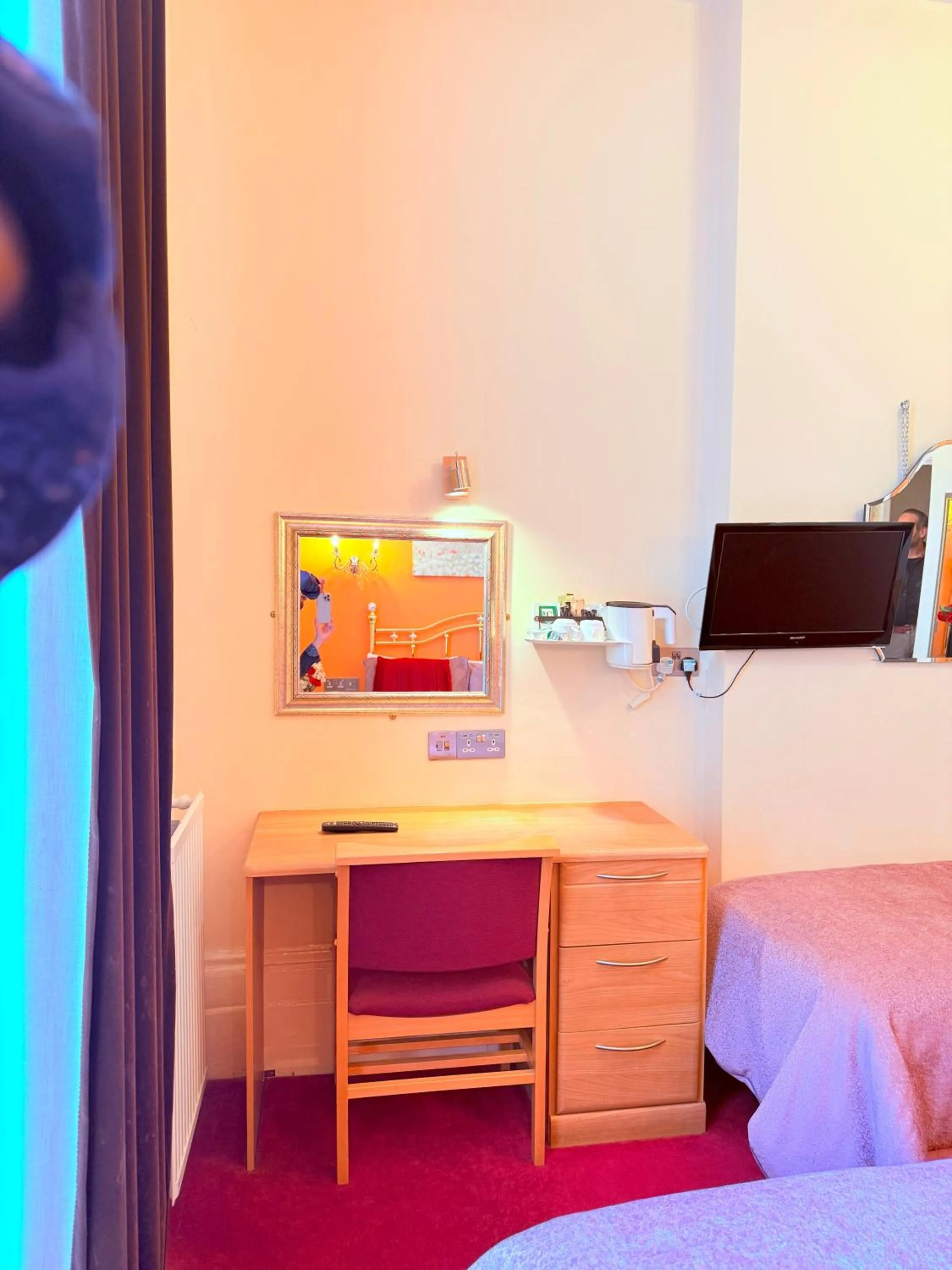 Bedroom, Bed in Albro House Hotel, London