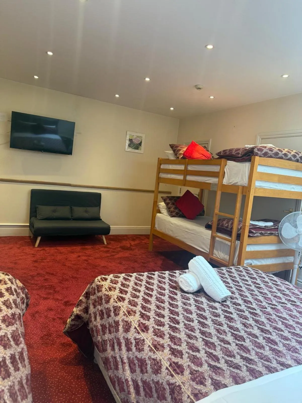 Bed in Albro House Hotel, London