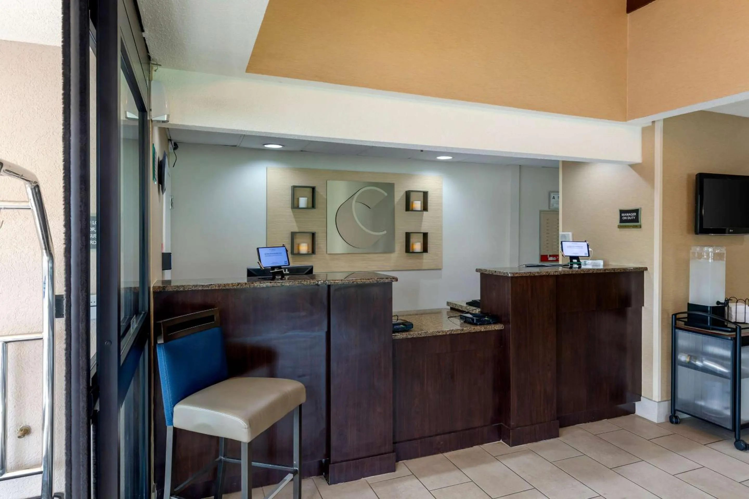 Lobby or reception in Comfort Inn University Durham - Chapel Hill