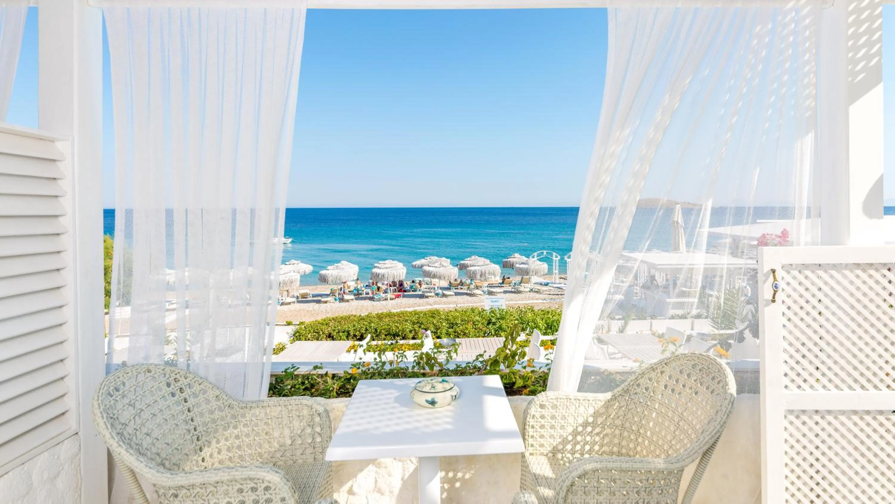 Patio, Sea View in Hotel Mavi Beyaz