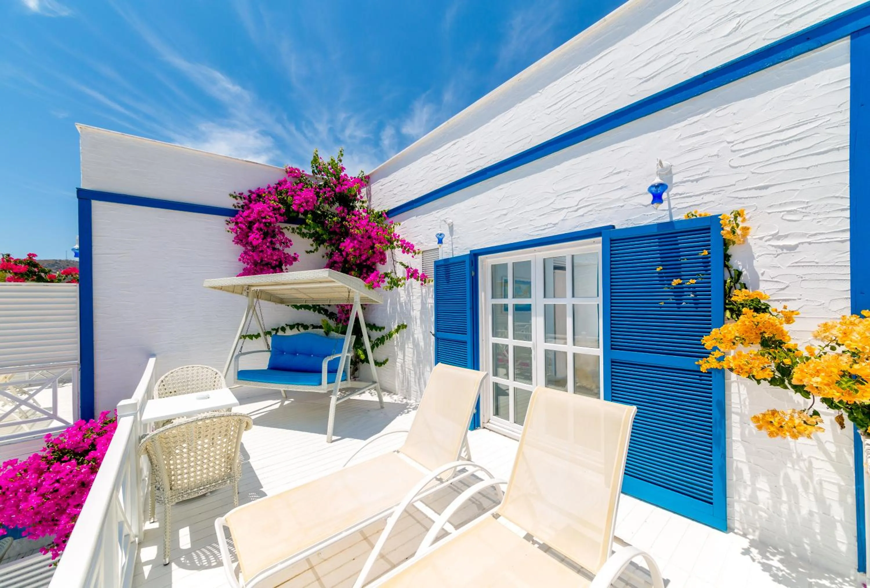 Patio, Balcony/Terrace in Hotel Mavi Beyaz