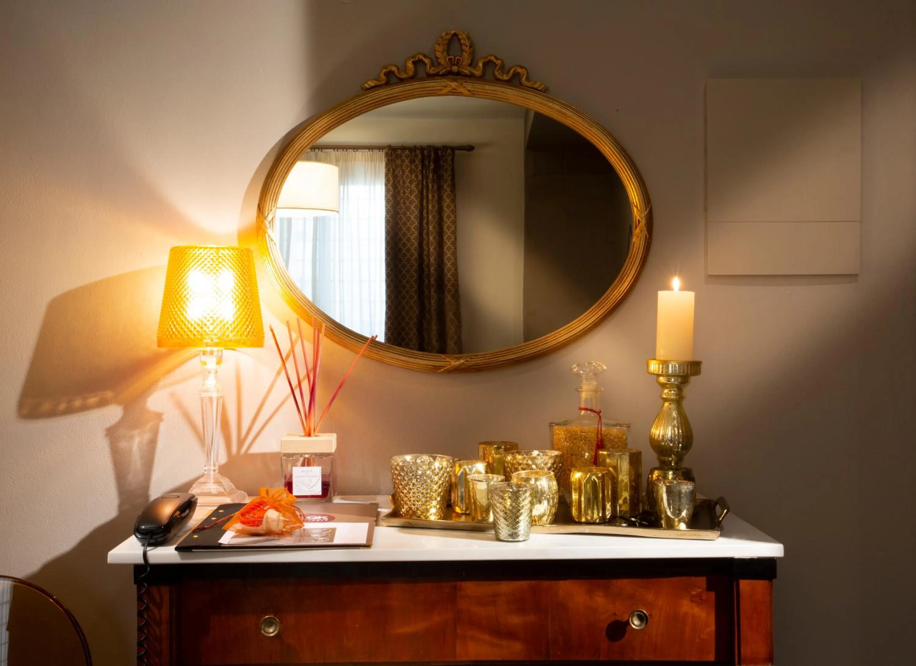 Decorative detail in Il Cipresso Home Tower QK Costa 58