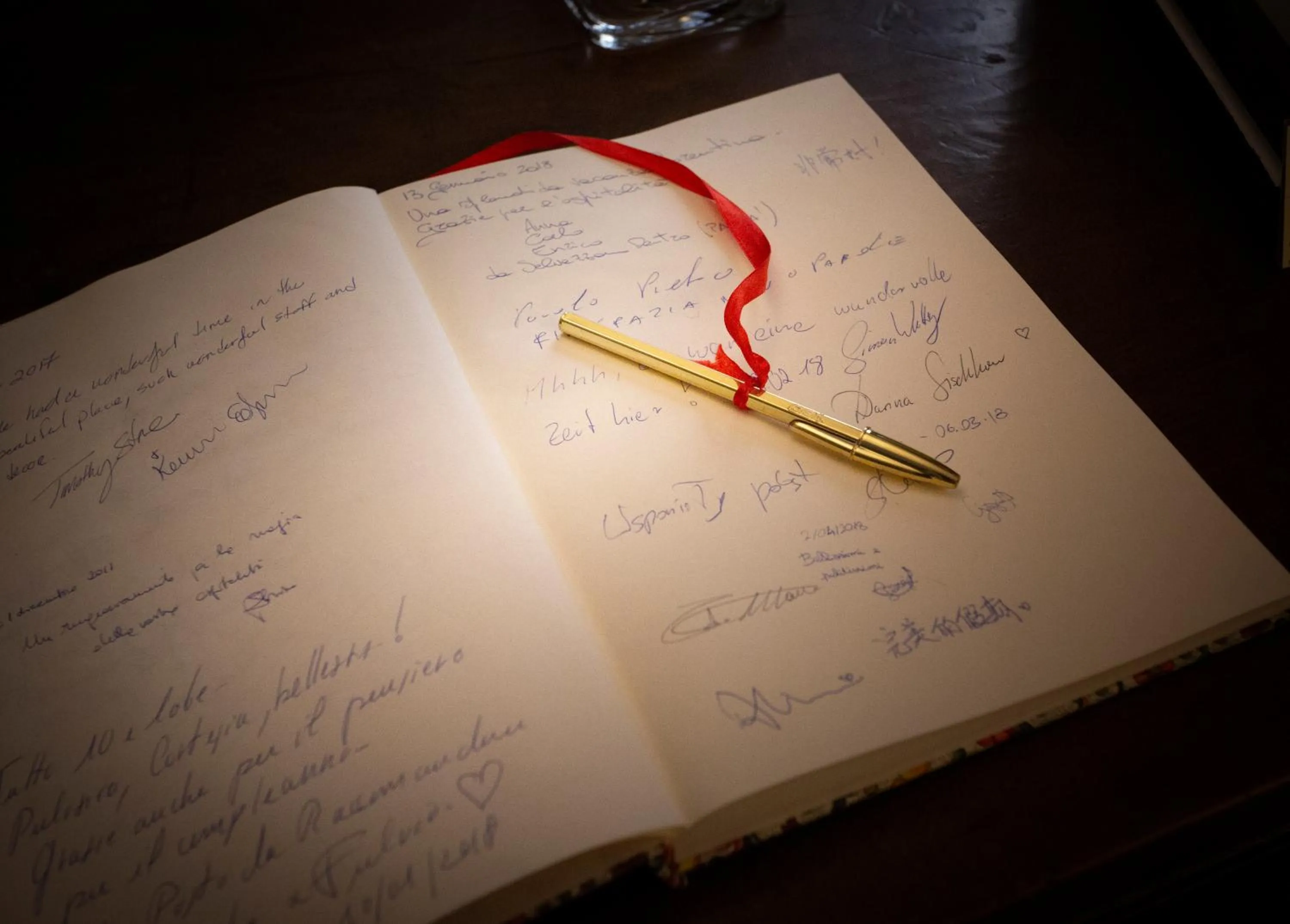 Decorative detail in Il Cipresso Home Tower QK Costa 58