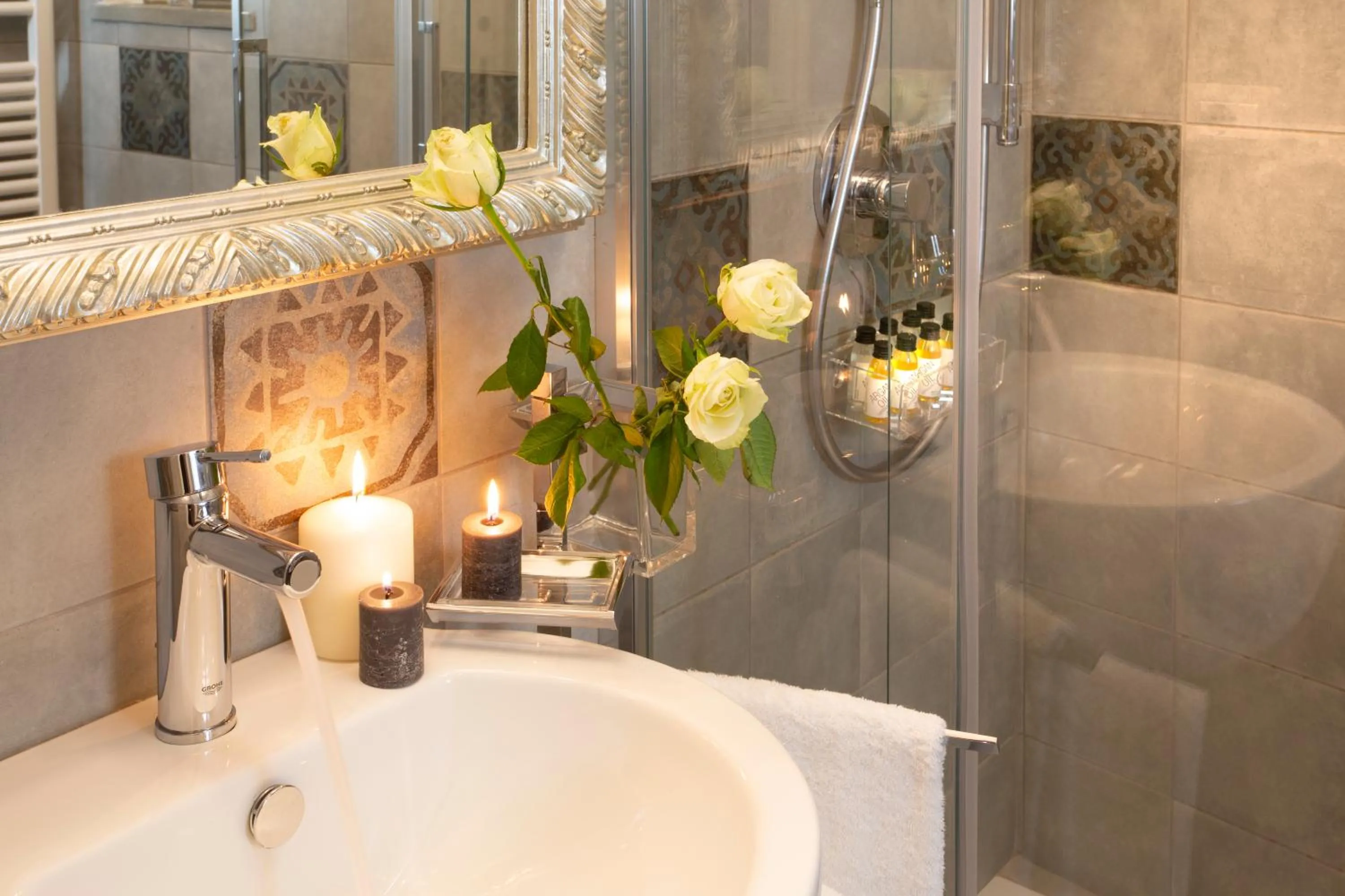 Shower in Il Cipresso Home Tower QK Costa 58