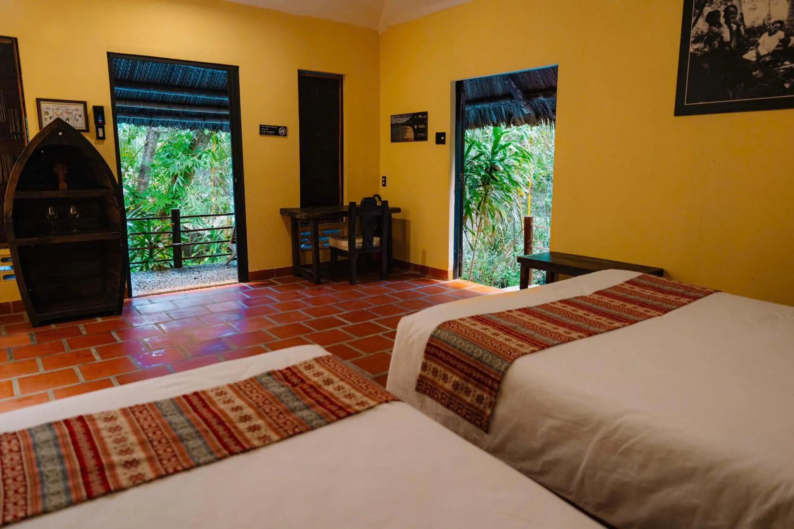 Bedroom, Bed in Whale Island Resort