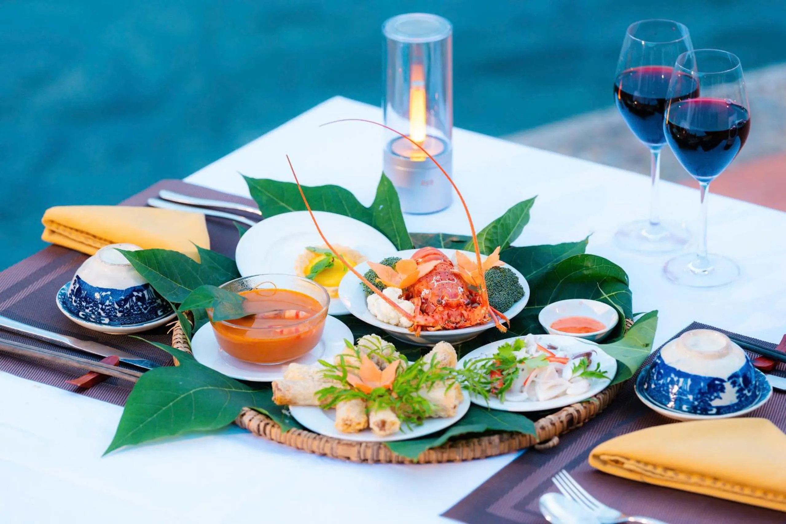 Restaurant/places to eat in Whale Island Resort