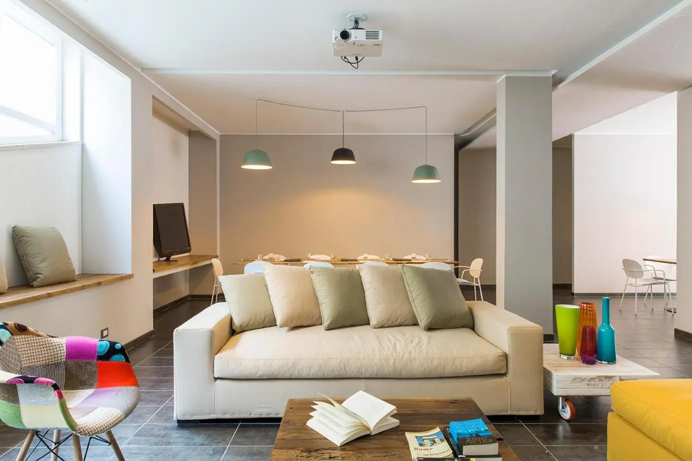 Restaurant/places to eat in Patrizia Romana Palace