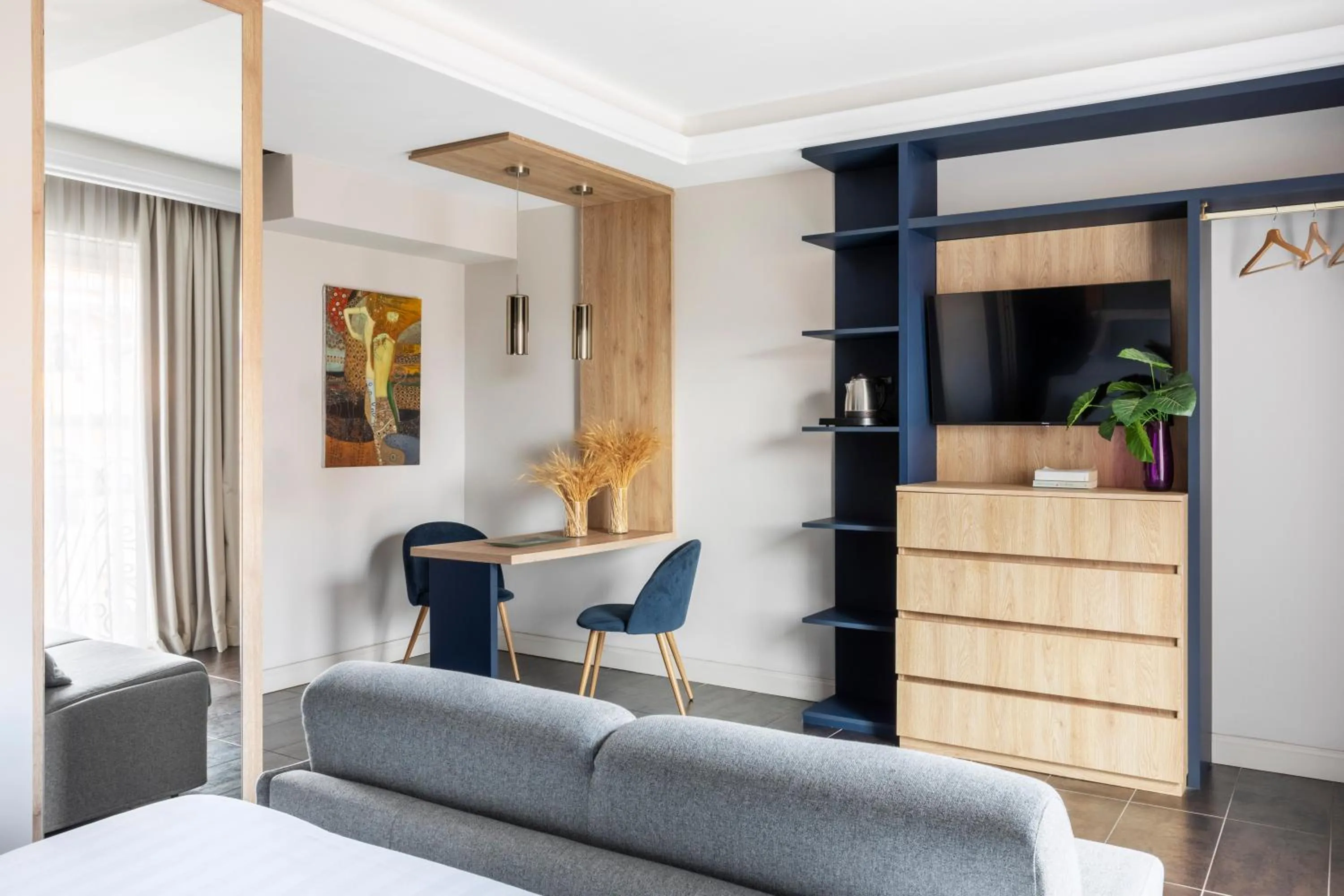 TV and multimedia in Patrizia Romana Palace