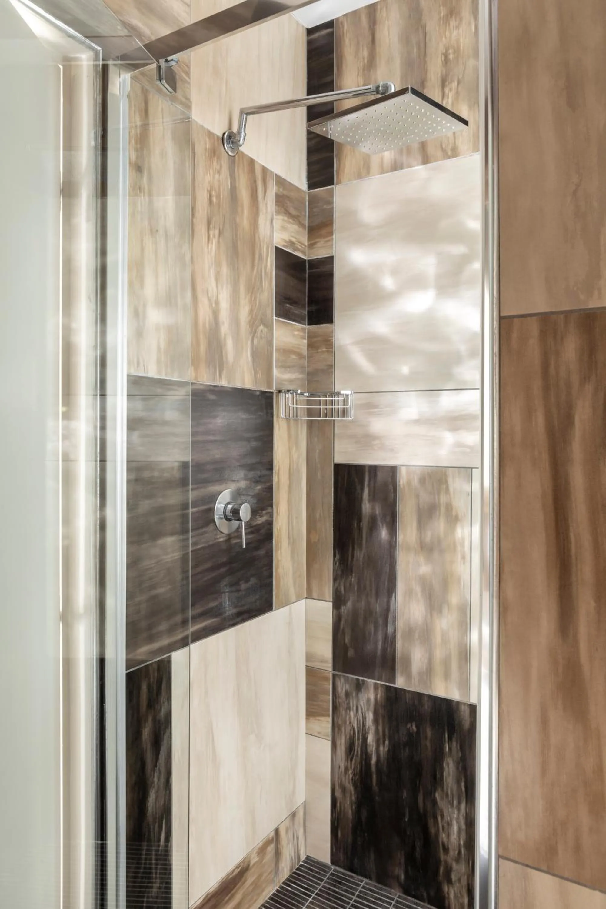 Shower in Patrizia Romana Palace