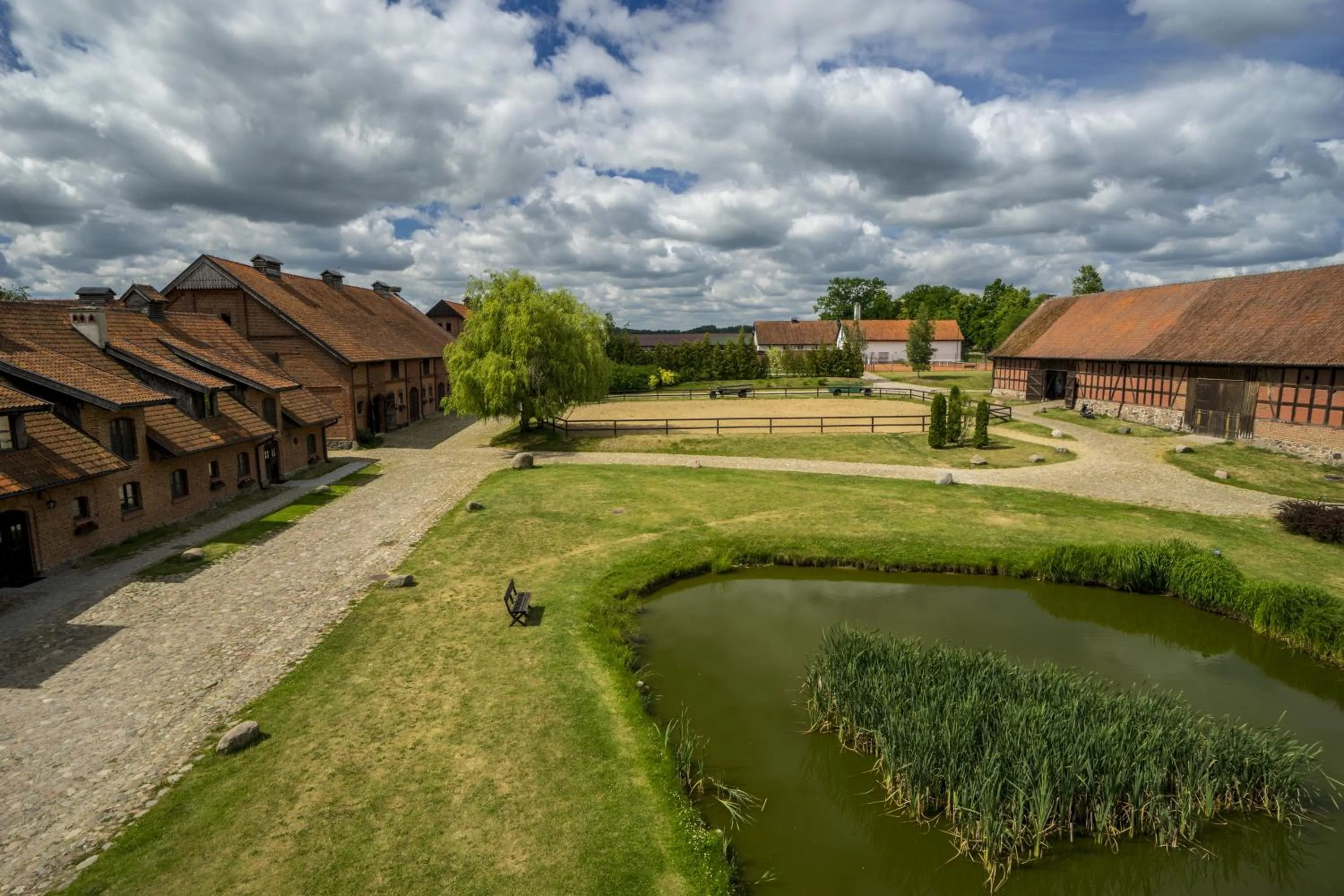 Property building in Pałac Galiny