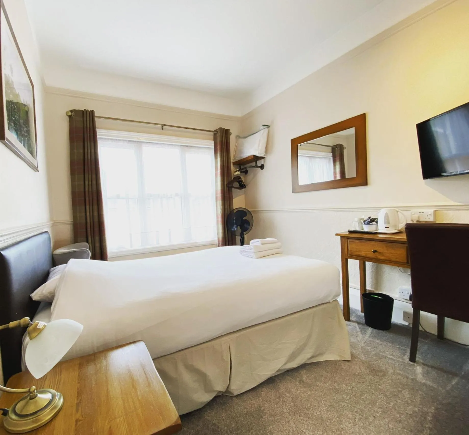 Fairlawns Guest House