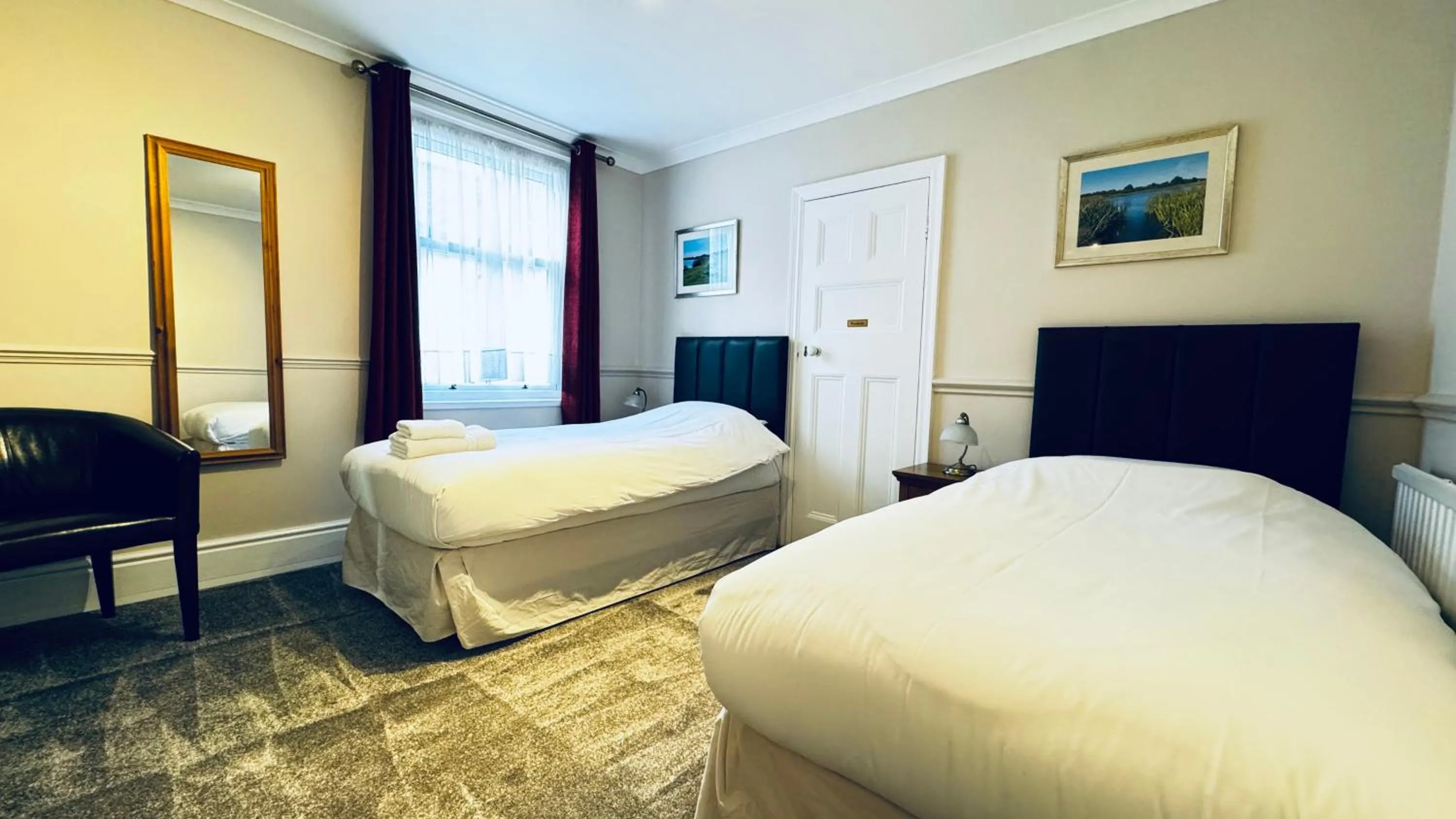 Twin Room in Fairlawns Guest House