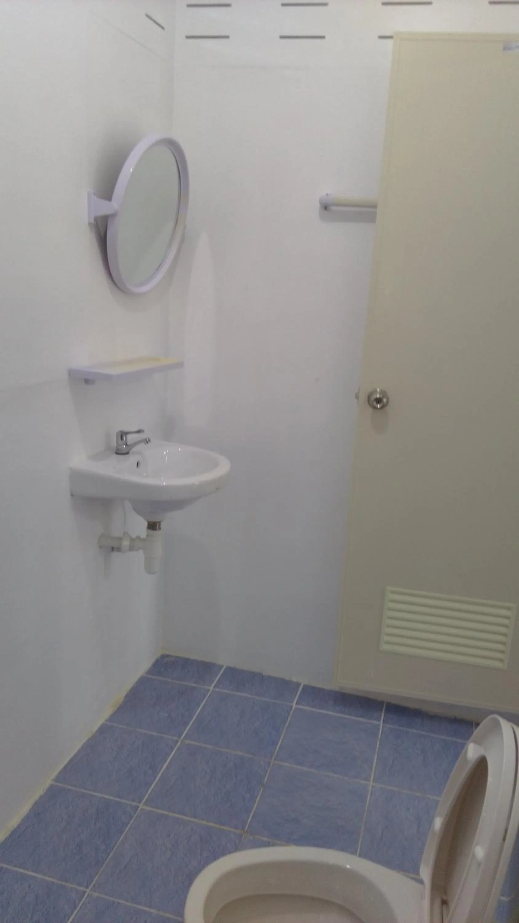 Bathroom in Lakchai Resort