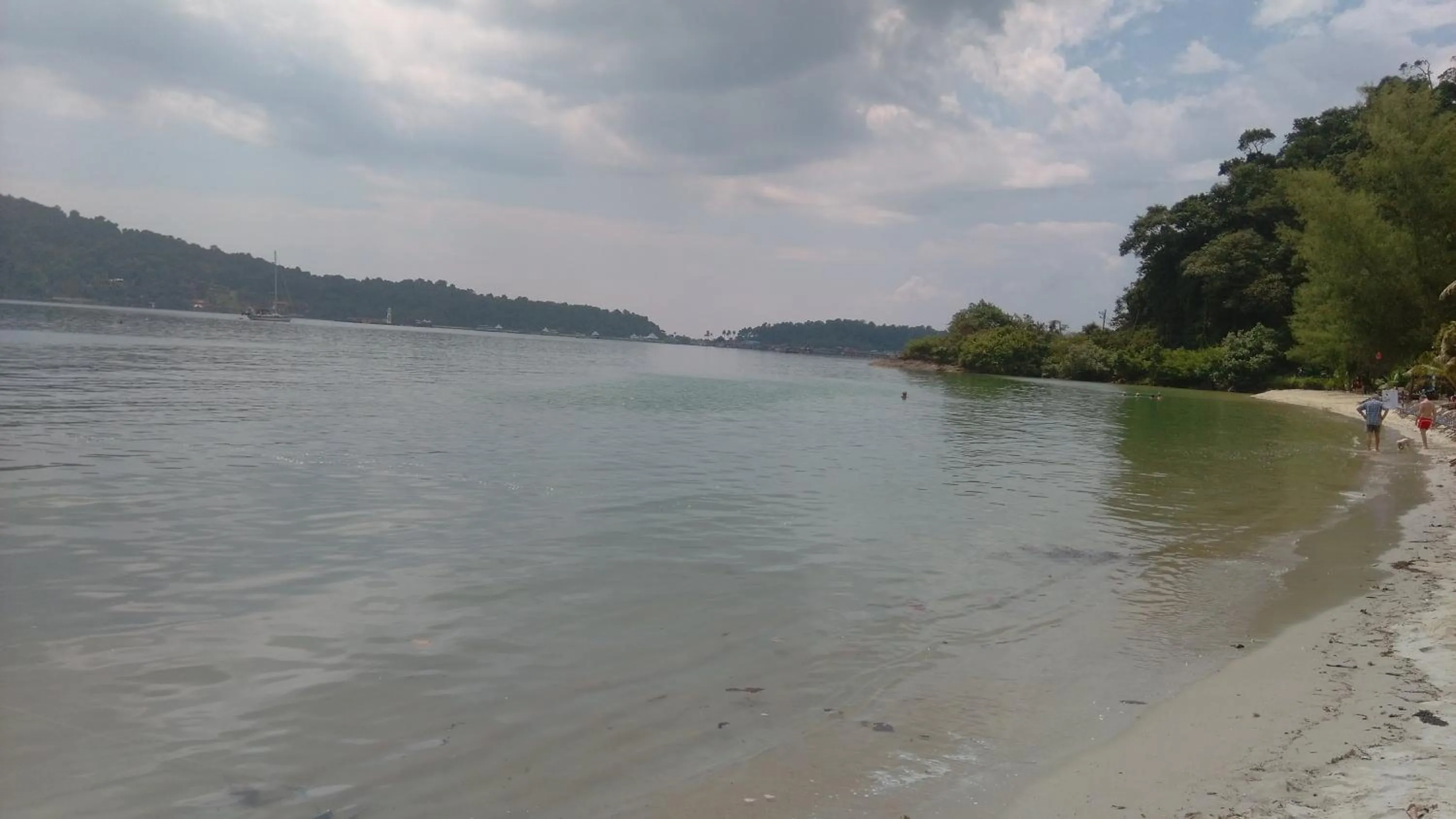 Beach in Lakchai Resort