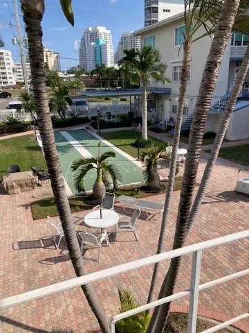 Holiday Isle Yacht Club