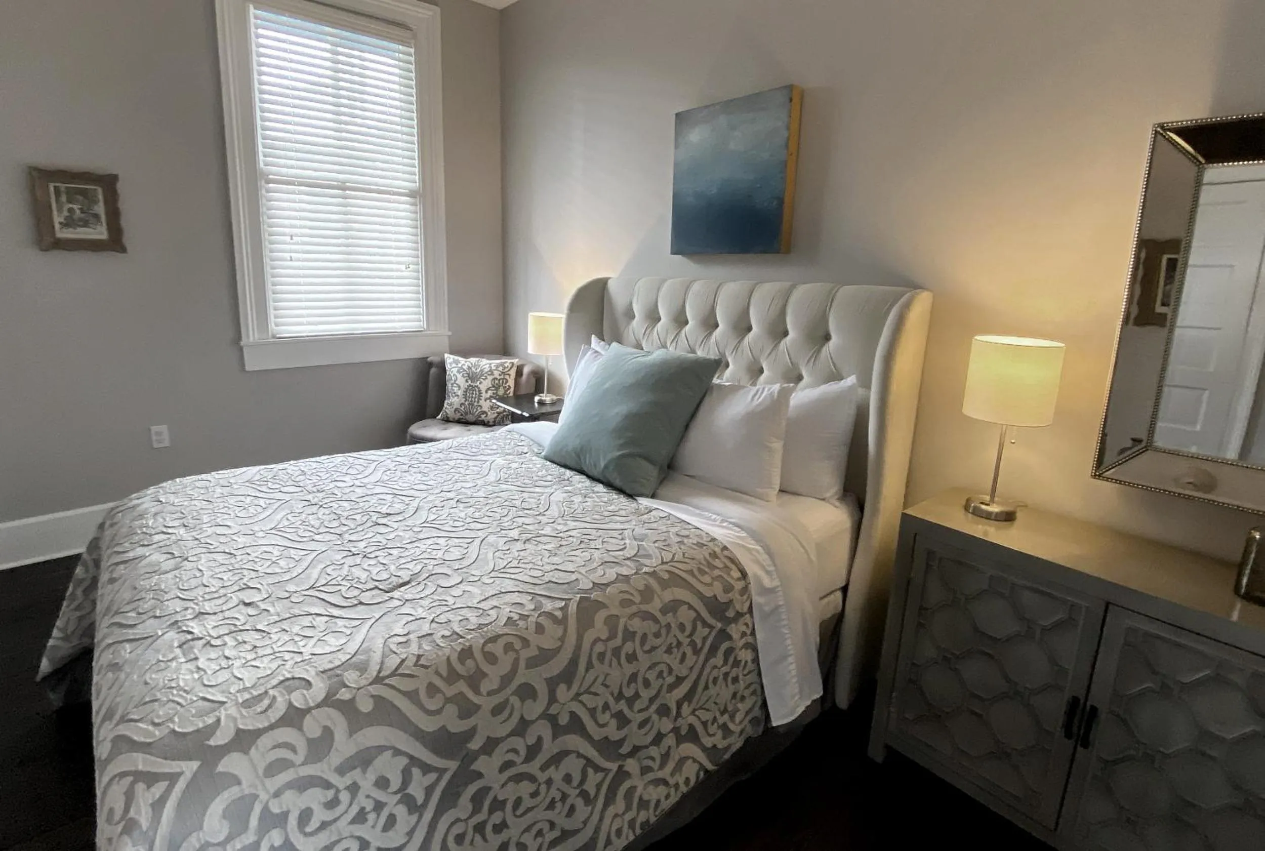 Bed in Hotel Laurance