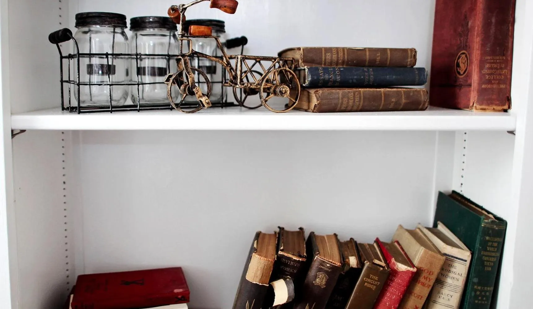 Decorative detail in Hotel Laurance