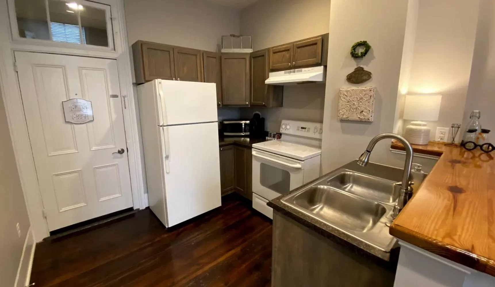 Coffee/tea facilities in Hotel Laurance