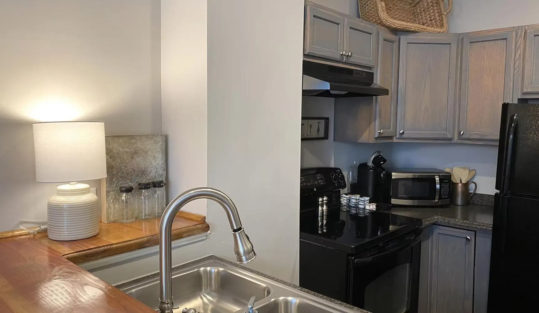 Coffee/tea facilities in Hotel Laurance