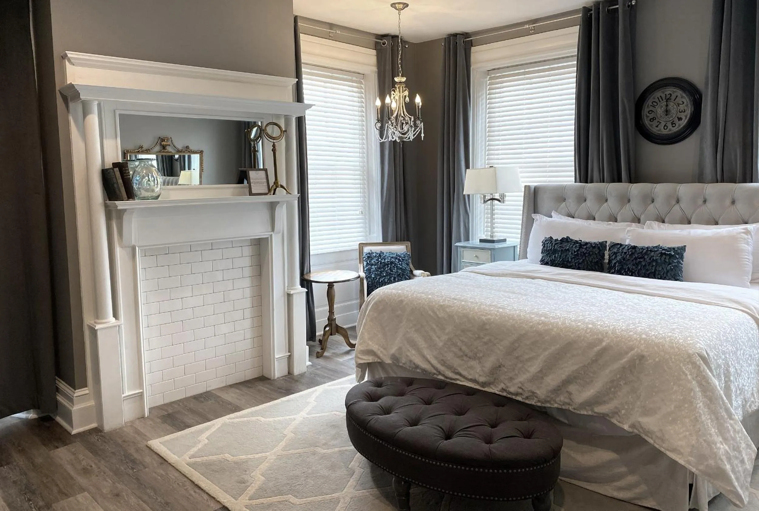 Bed in Hotel Laurance