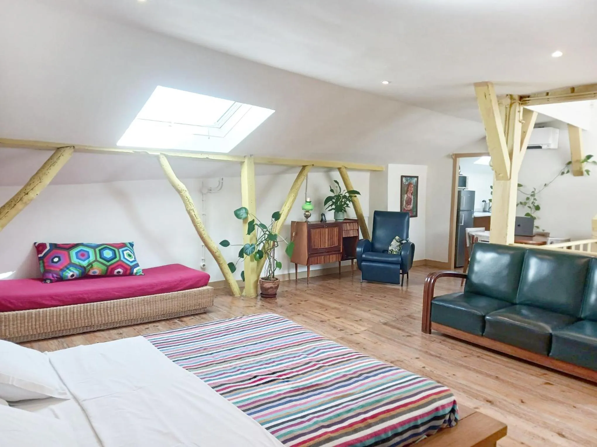 Seating area, Bed in Lisbon Calling Rooms & Studio