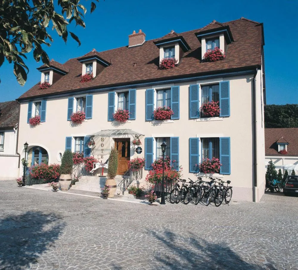 Property building in Hotel Pinocchio