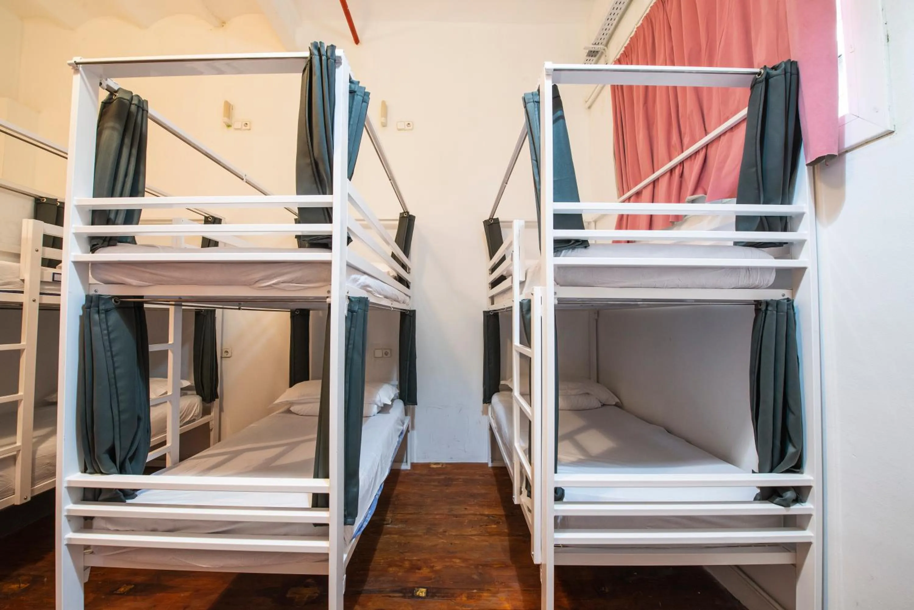 bunk bed, Bed in Safestay Barcelona Gothic