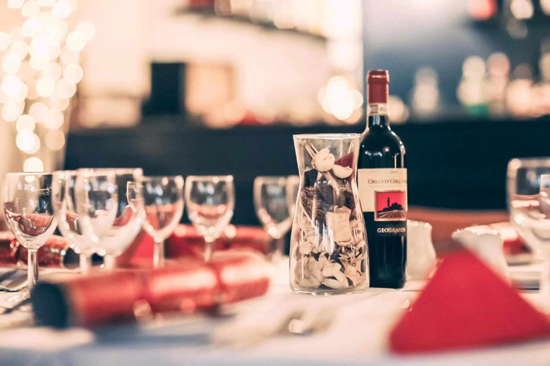 Food and drinks in Wycliffe Hotel