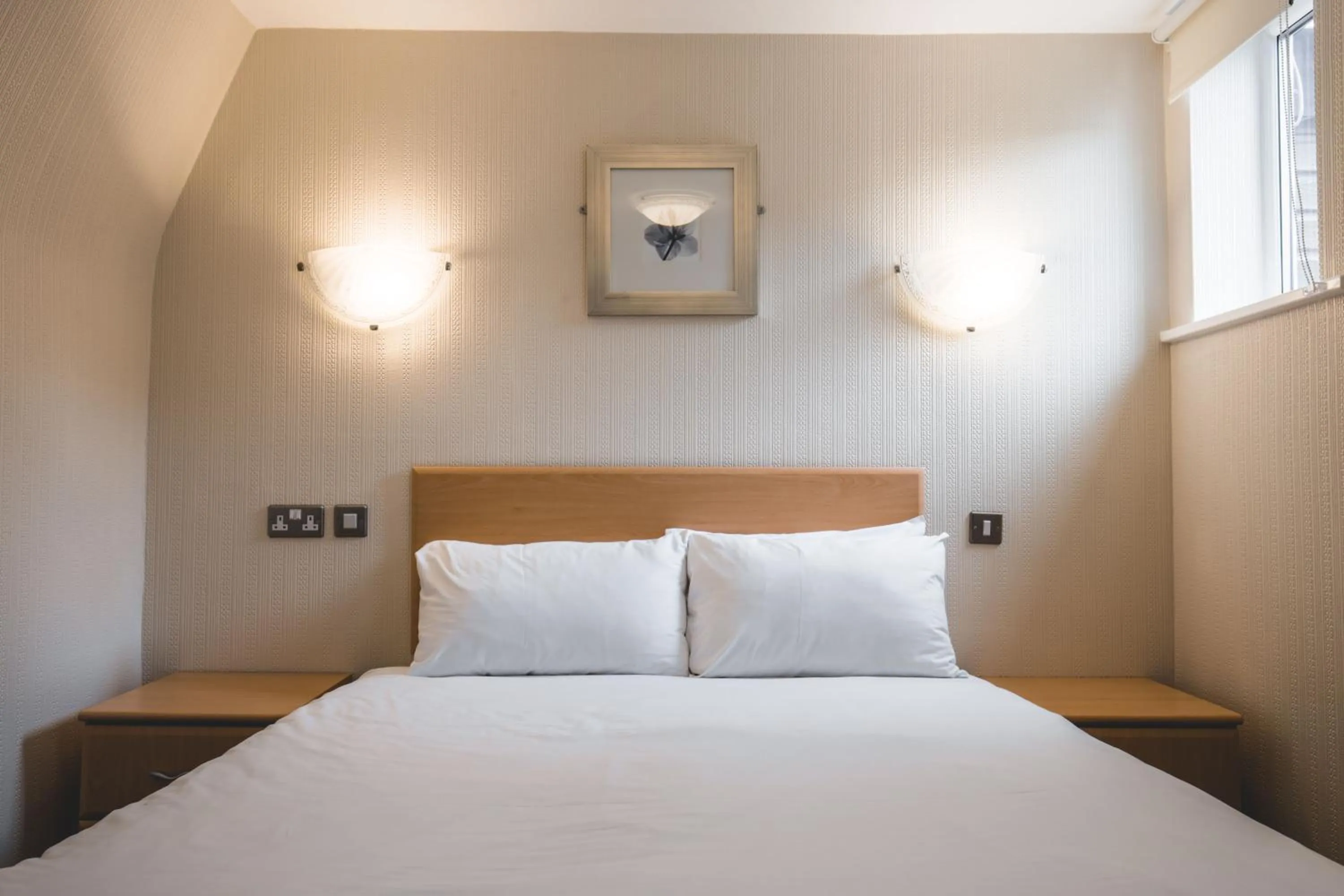 Bed in Wycliffe Hotel