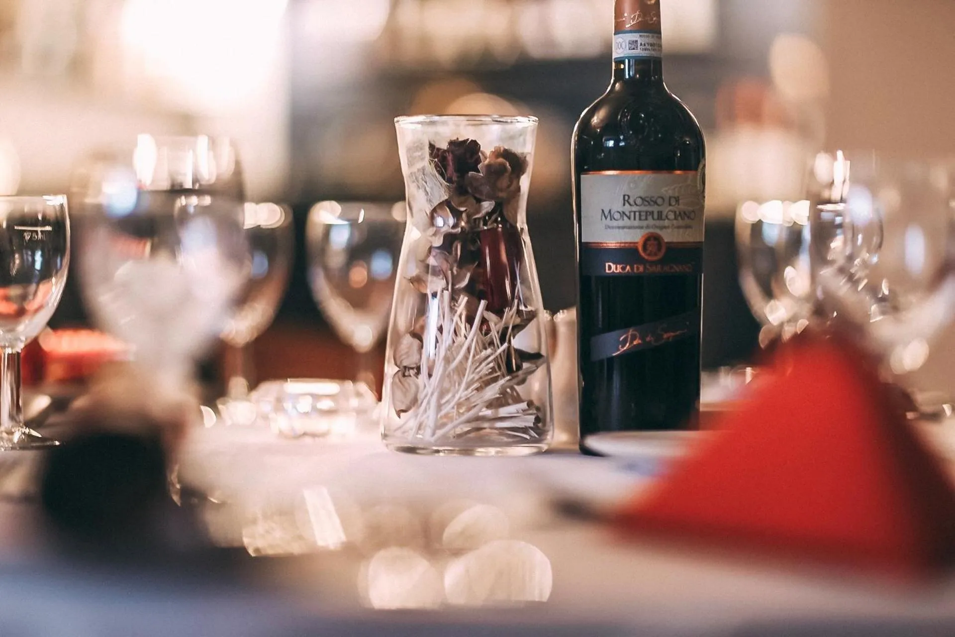 Food and drinks in Wycliffe Hotel