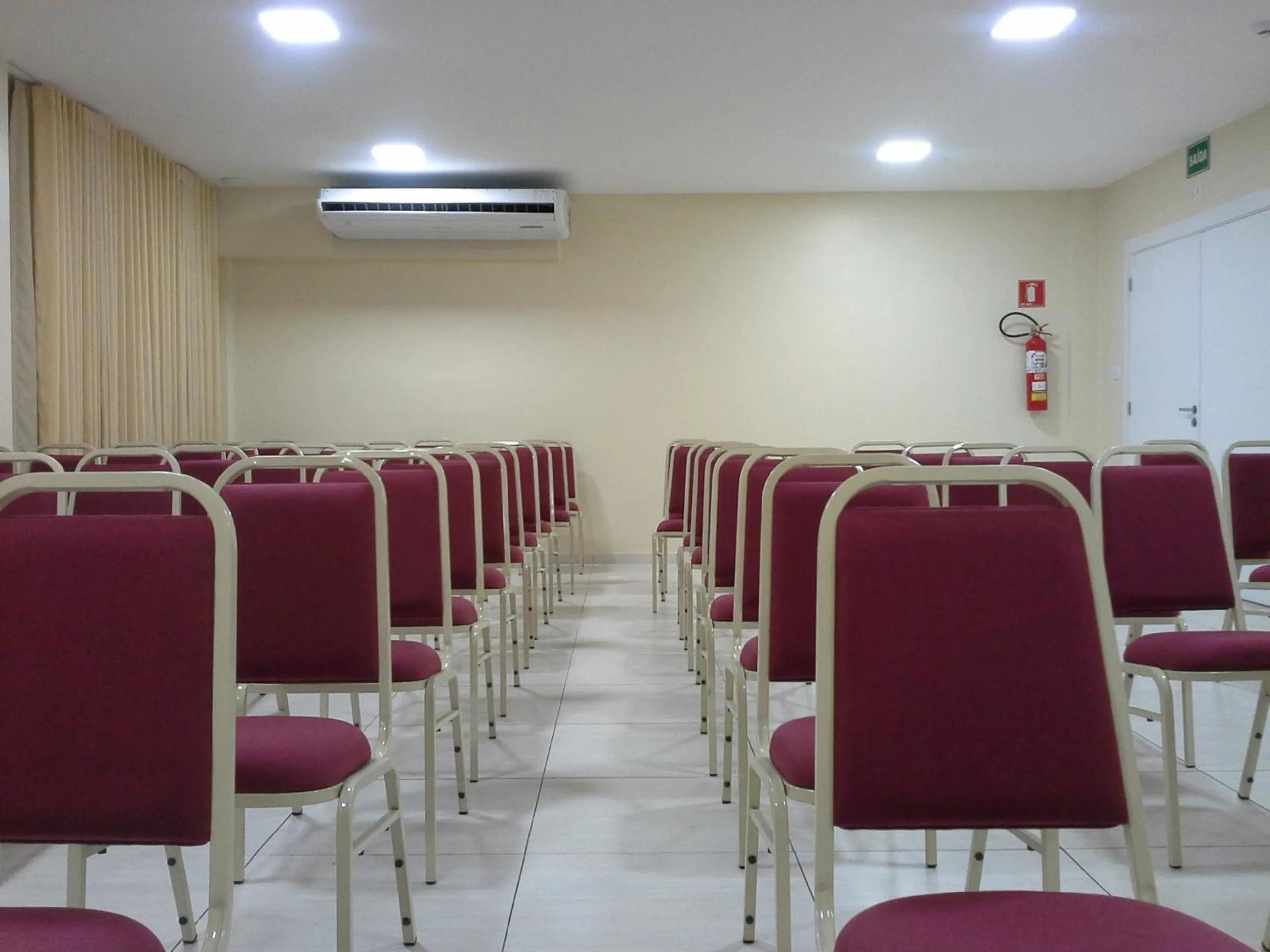 Business facilities in Via Mar Praia Hotel